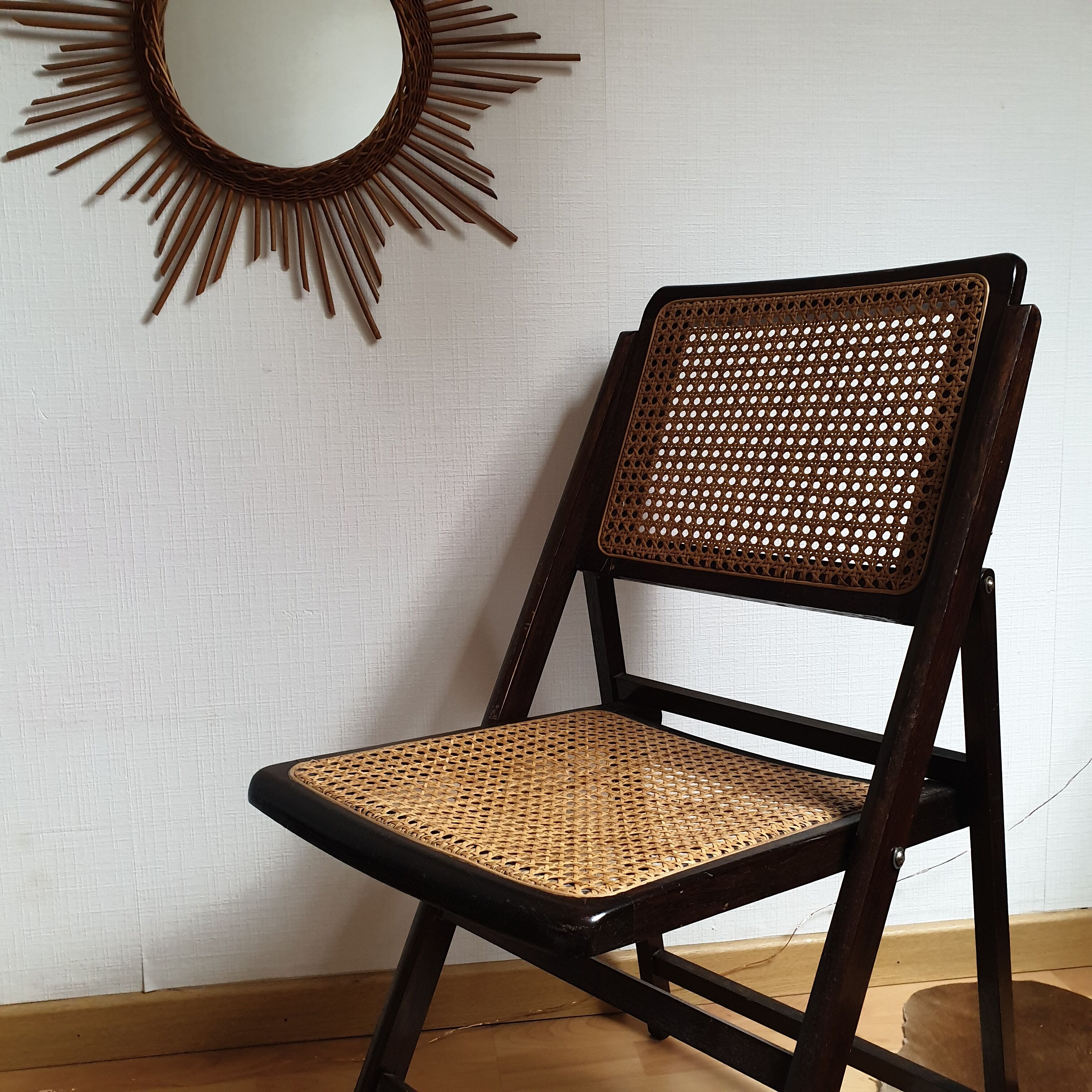 Vintage wood chair and folding cannage 60s