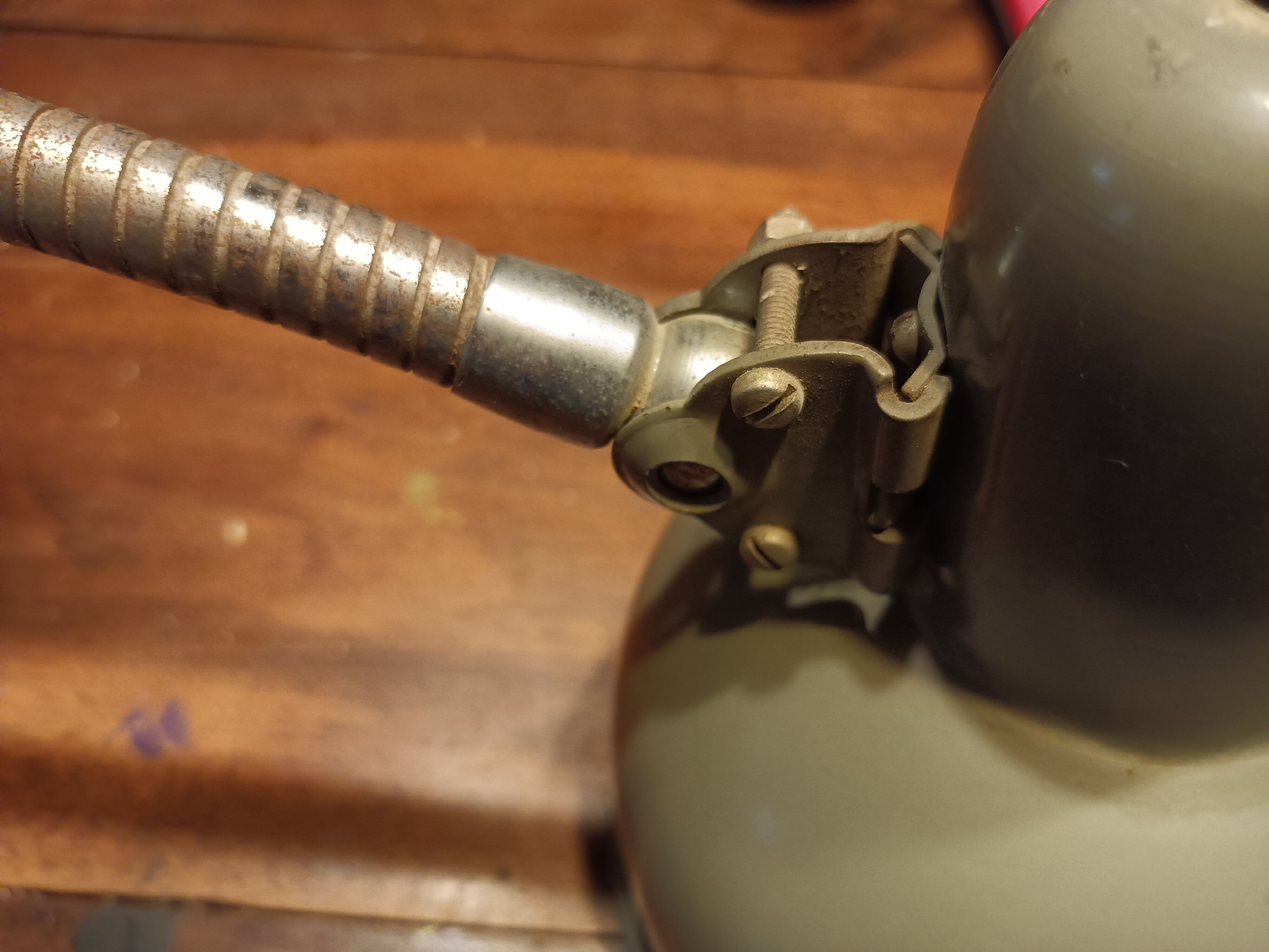 Old workshop lamp, articulated, very good condition, year 50