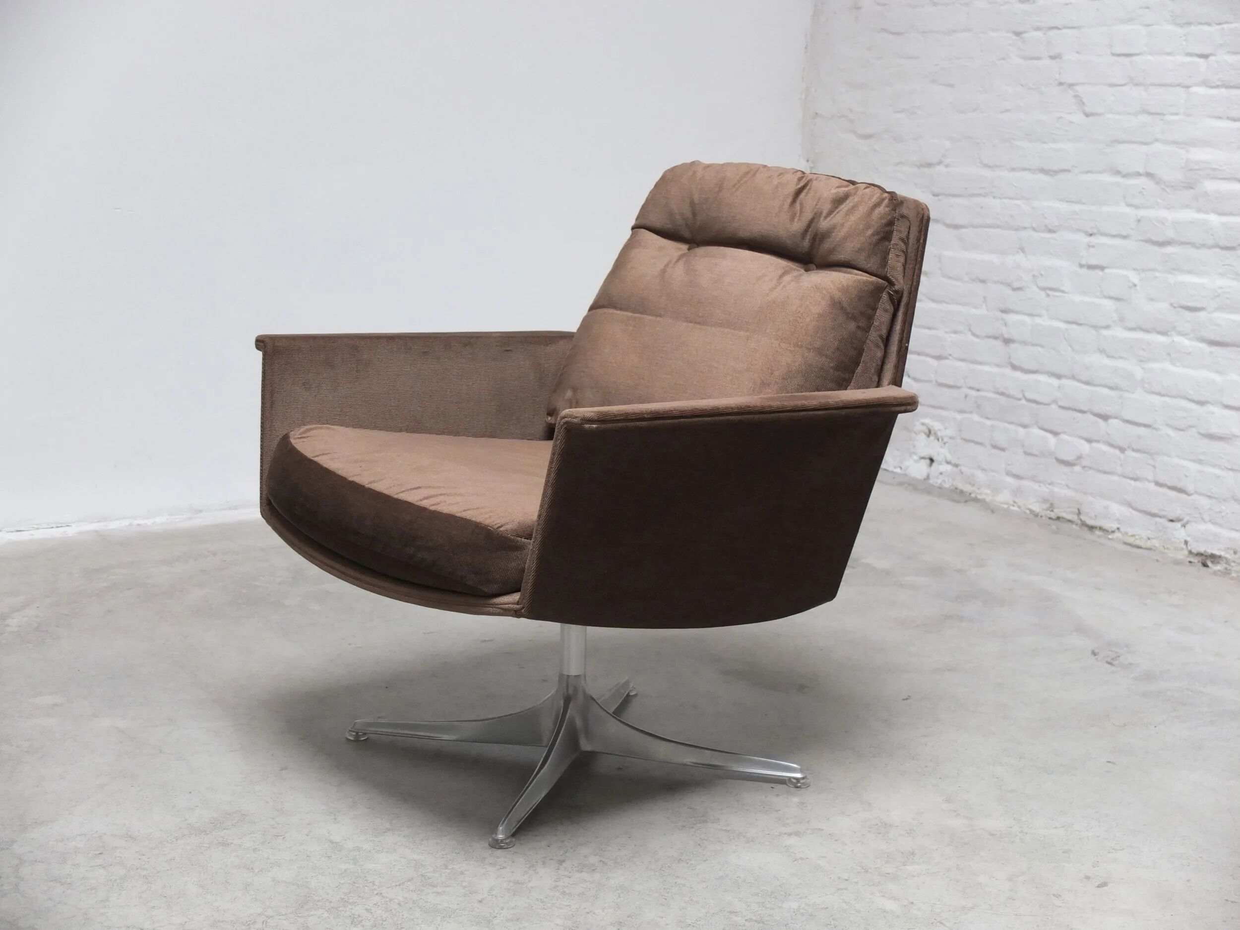 Paire de fauteuils pivotants 'Sedia' par Horst Brüning pour COR, 1972