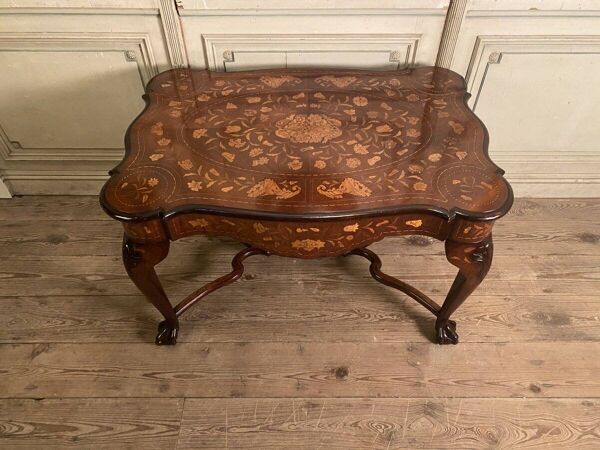 Table en marqueterie hollandaise, XIXème siècle