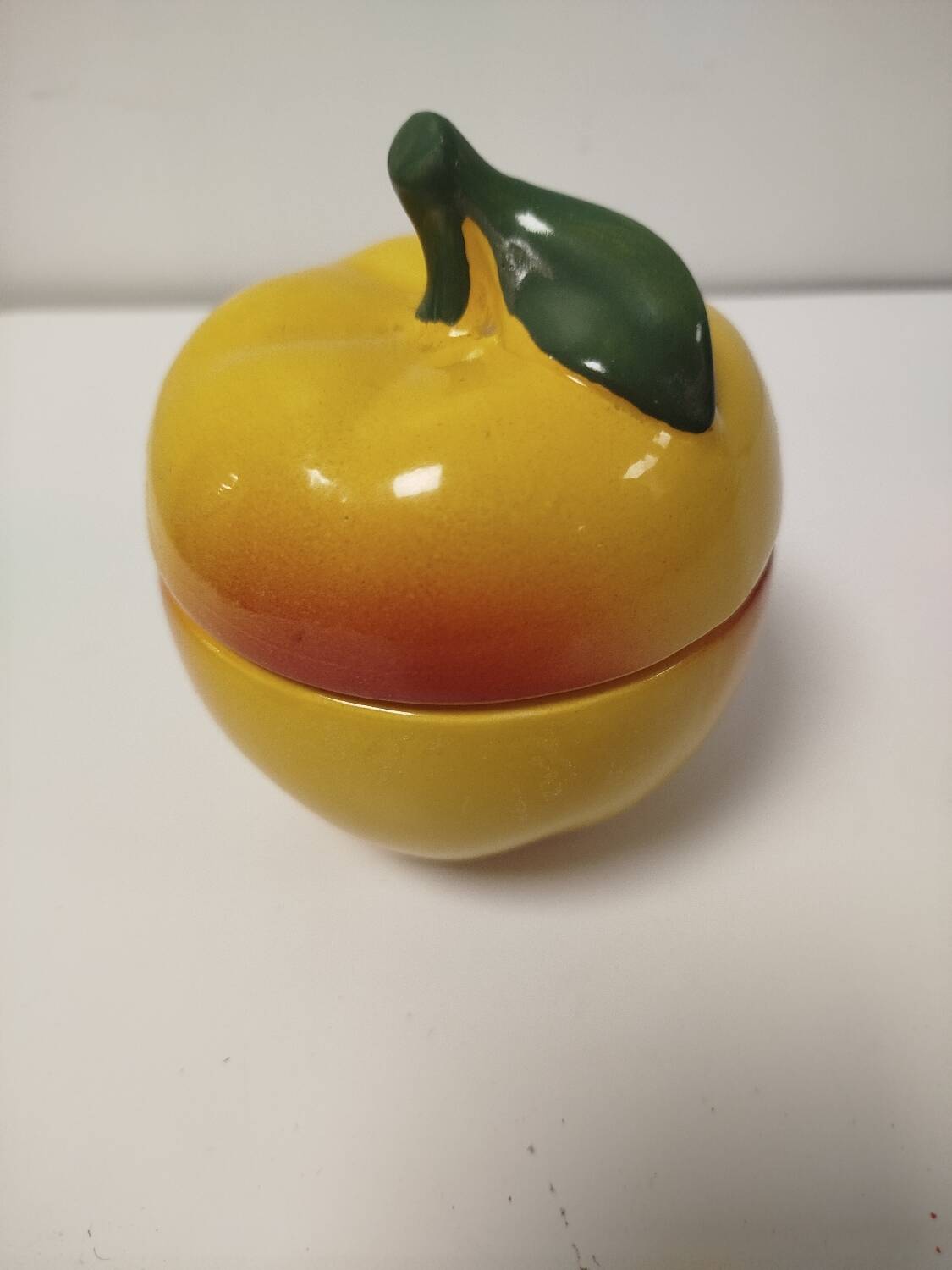 Ceramic Apple Storage Box