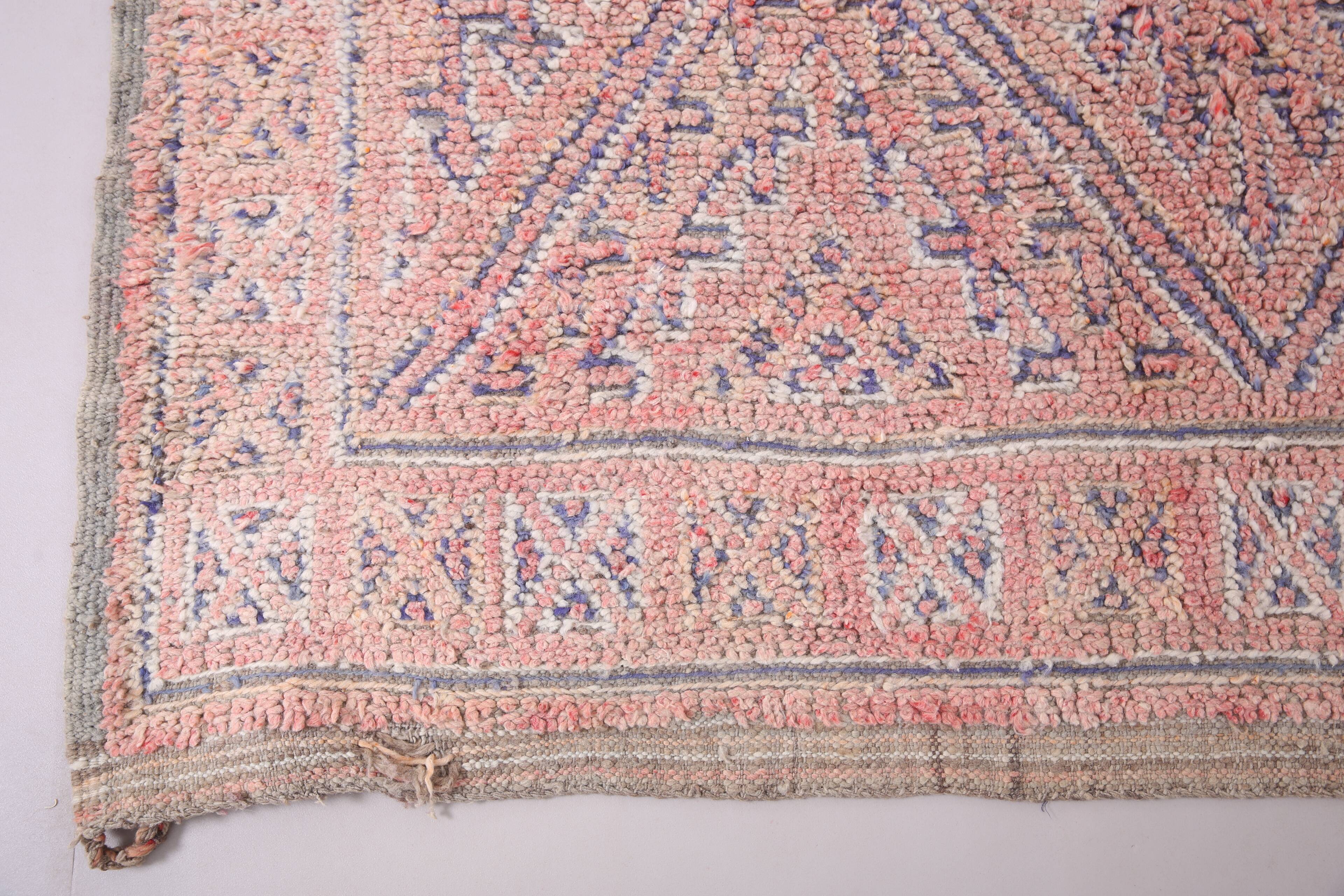 Vintage Handmade Moroccan Rug 188 x 283 cm - Berber rug - Old moroccan rug