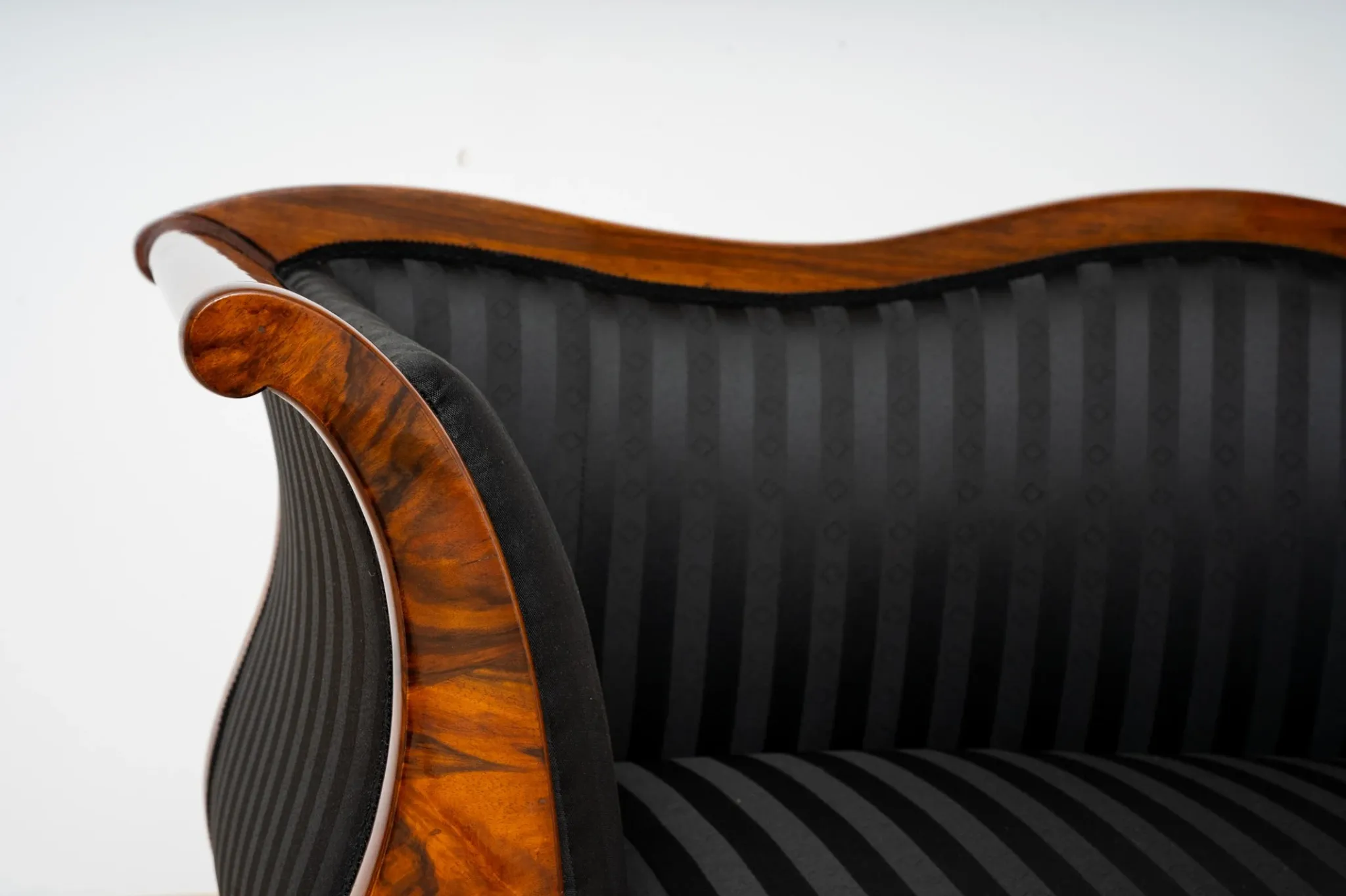 Exceptional 19th Century Biedermeier Walnut Sofa, circa 1850