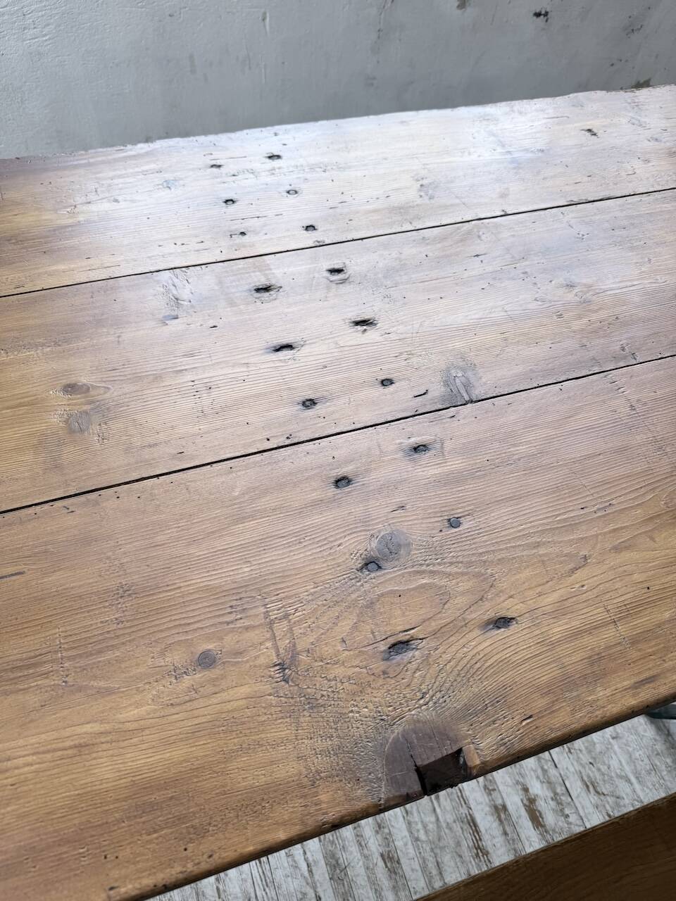 XXL trestle farm table 4m and its benches
