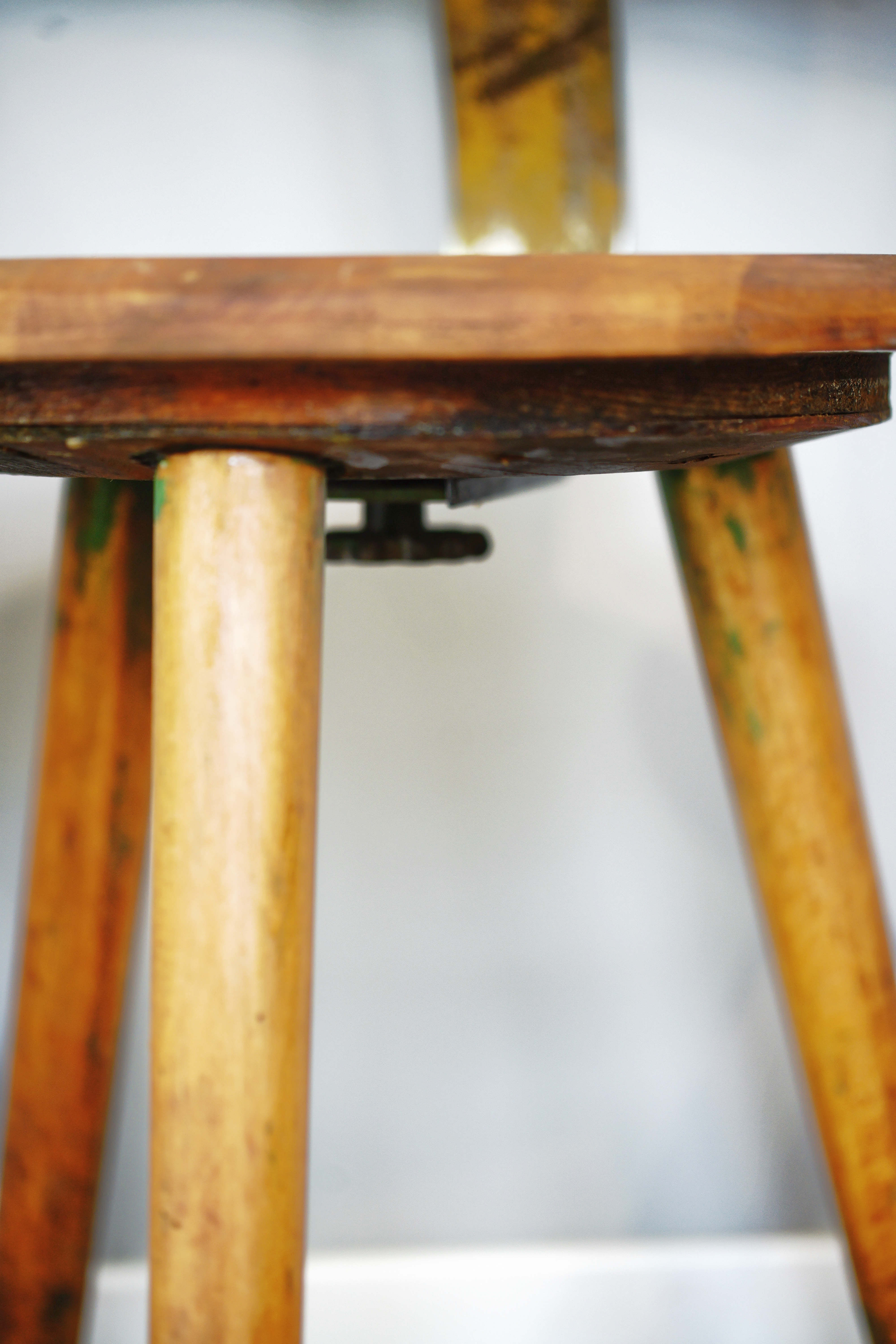 Workshop chair Ama elastic round with backrest (413)