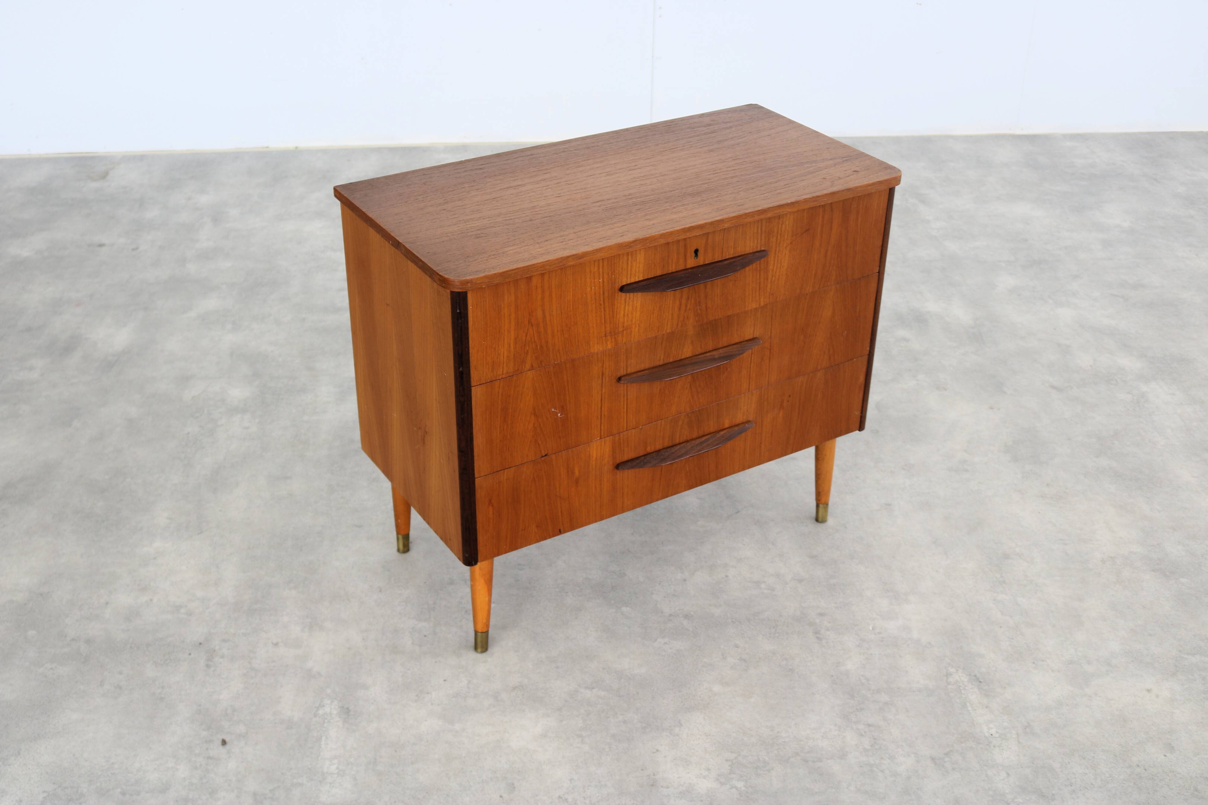 commode vintage | armoire | années 1960 | suédoise