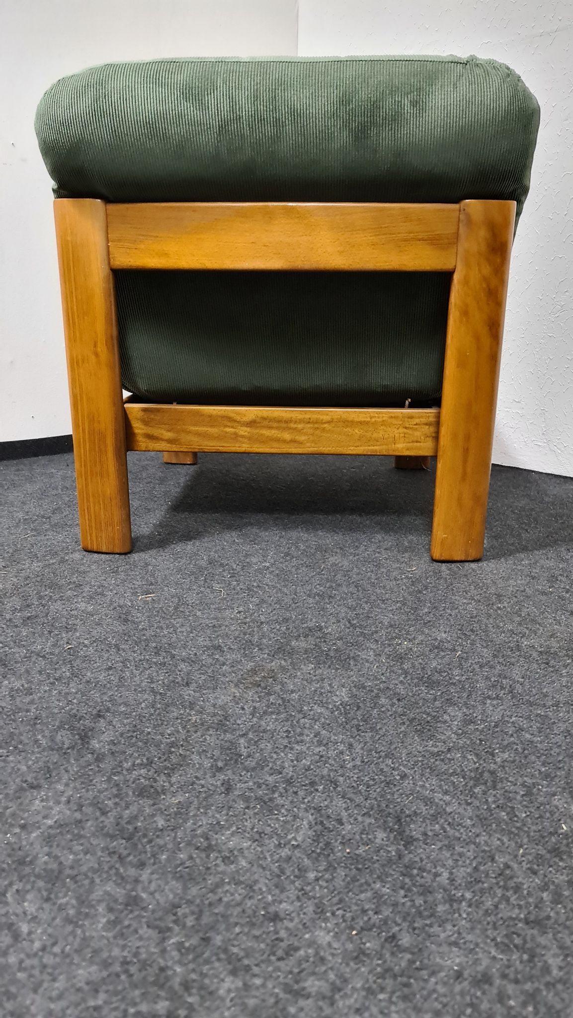 Vintage lounge chair