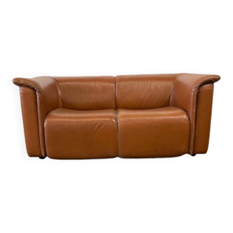 Canapé vintage en cuir couleur cognac deux places