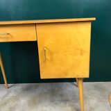 Desk with tapered feet