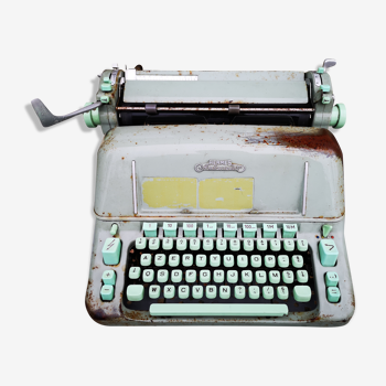 Hermes Ambassador typewriter