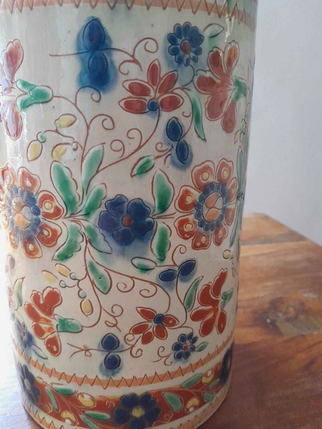 Antique cylindrical vase