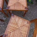 Table and 4 chairs + extension