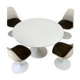 Eero Saarinen Tulip Dining Set with Swifel Chairs for Knoll International 1960s