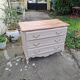 Commode de style louis xv  peinte