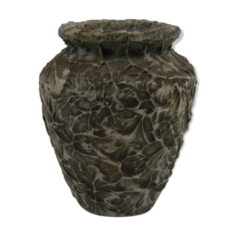 basque sandstone vase ciboure