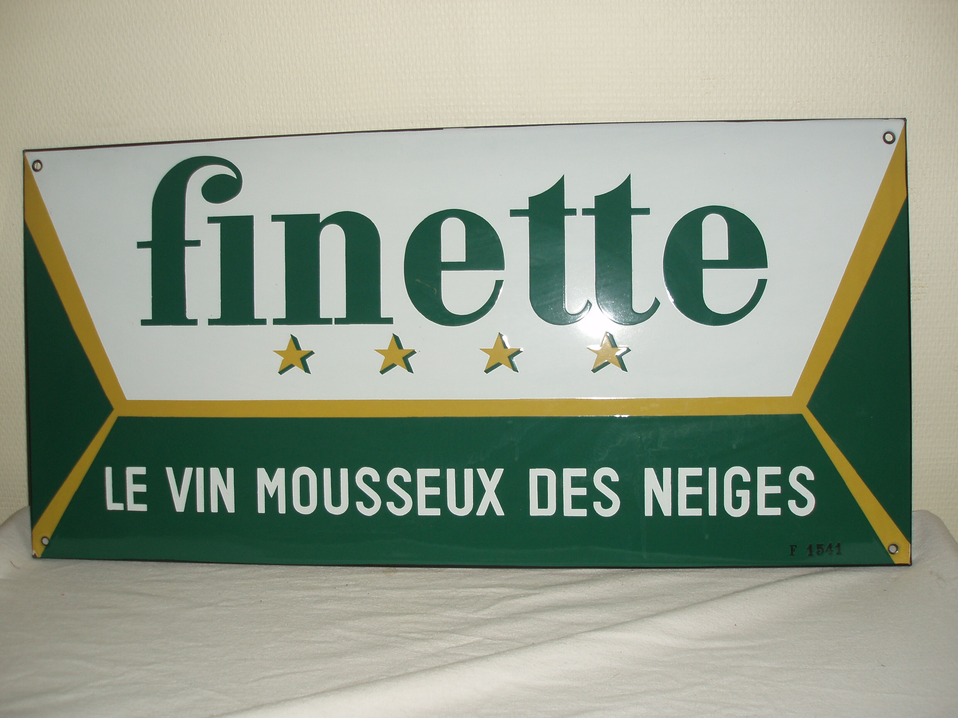 Ancient Enamelplate Sparkling Wine of the Snows FINETTE a Arbois (39 )