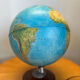Globe terrestre lumineux vintage
