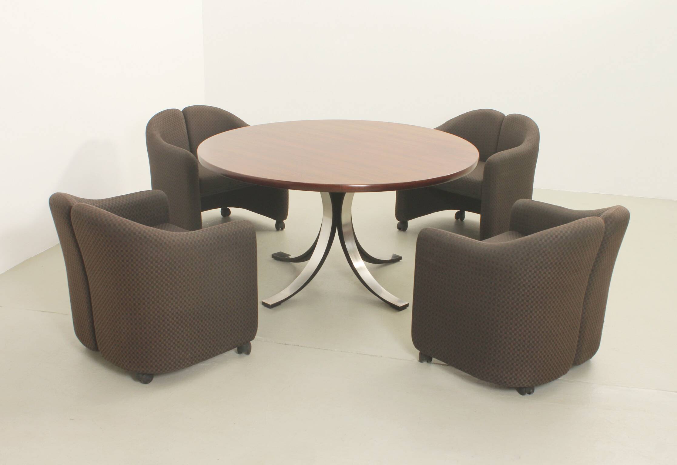 Set of four PS142 armchairs by Eugenio Gerli for Tecno, Italy, 1966.