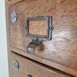 Armoire d'apothicaire ou d'archives industrielle hollandaise en chêne, vers 1900