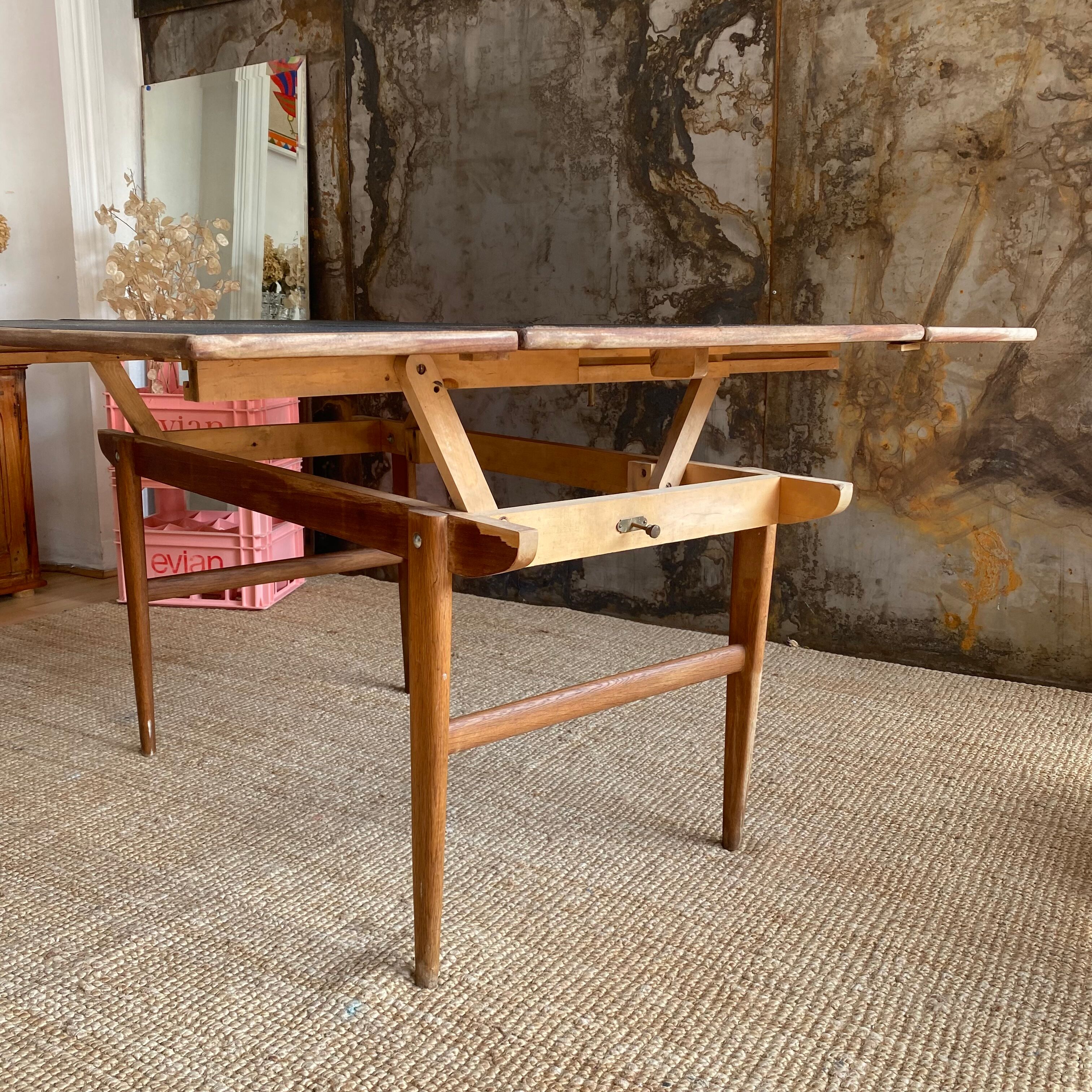 Table basse scandinave escamotable
