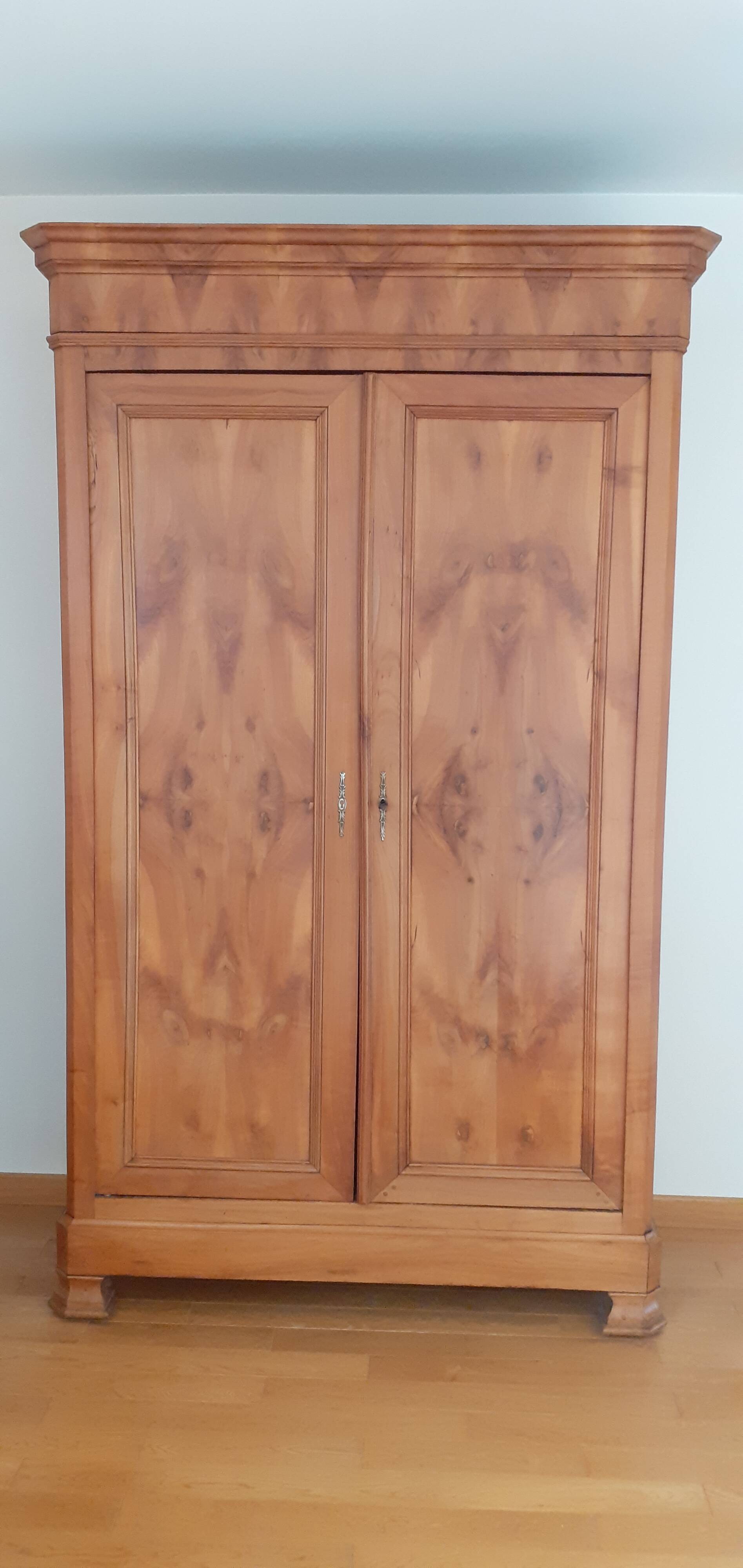 Louis Philippe cherrywood wardrobe