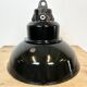 Lampe d'Usine Industrielle en Émail Noir avec Plateau en Fonte, 1960s
