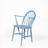 Fauteuil Windsor bleue avec accoudoirs par L. Ercolani pour Ercol, 1960