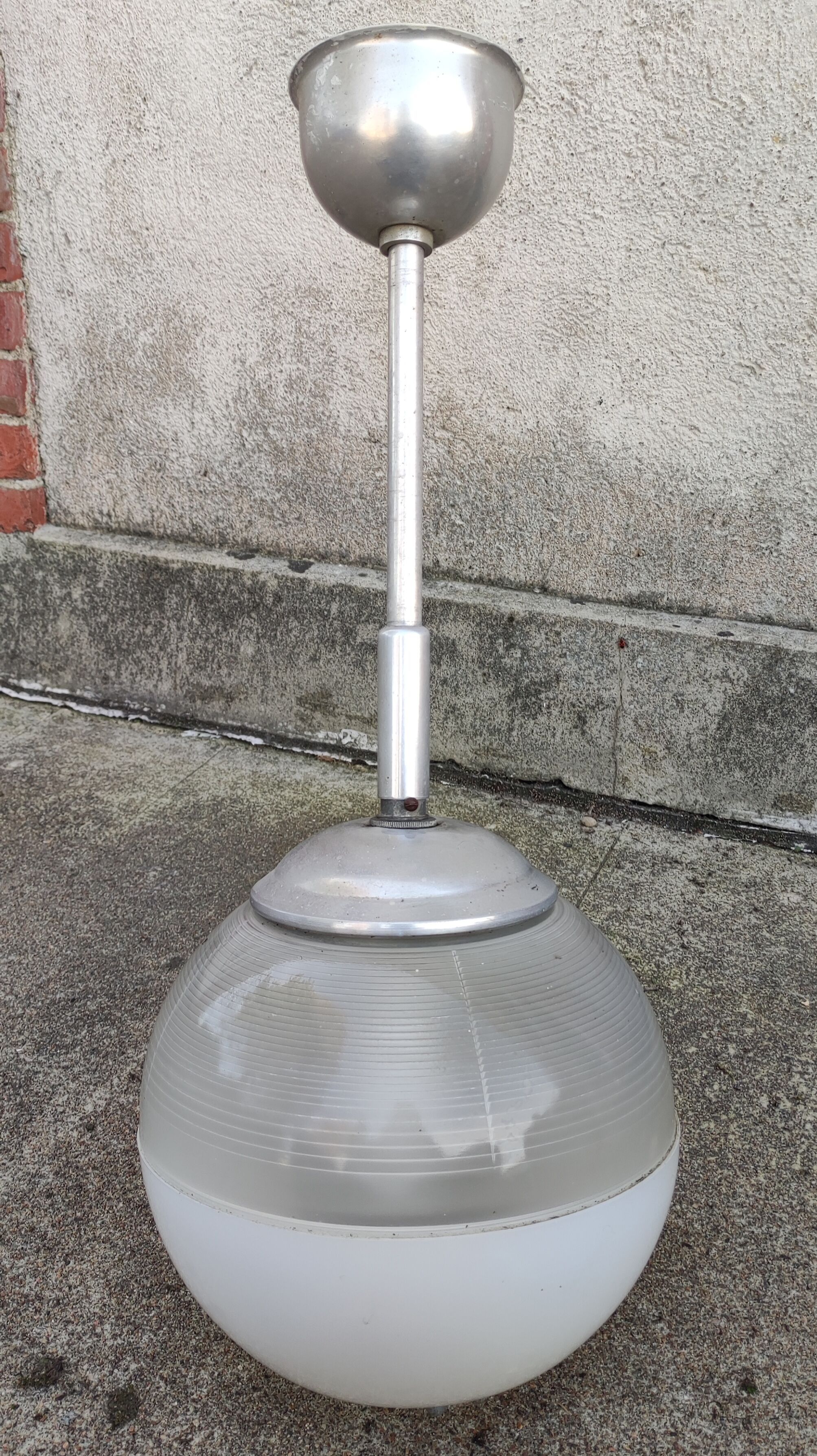 Ball luminaire Holophane Europhane design 20th century