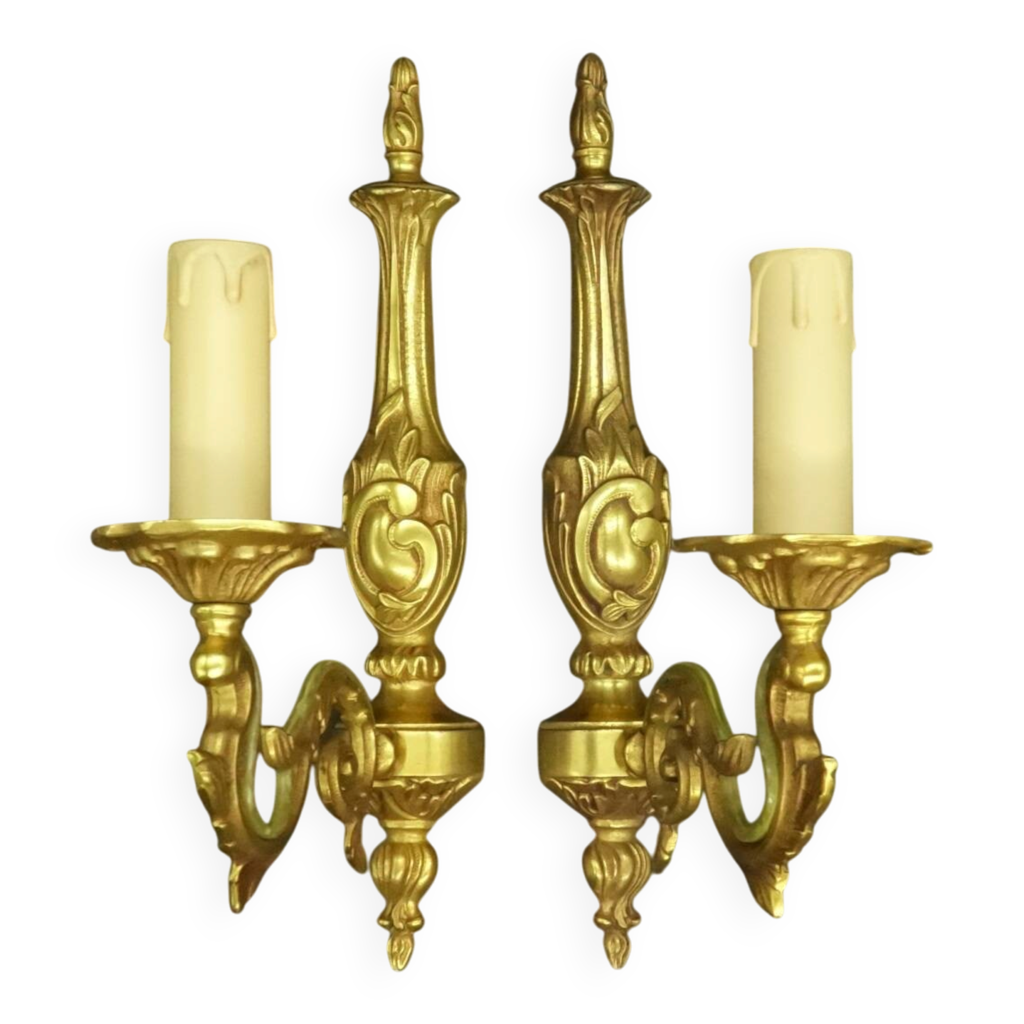 Pair of single-light wall sconces in Louis XV style - Lumalux Paris - gilded bronze