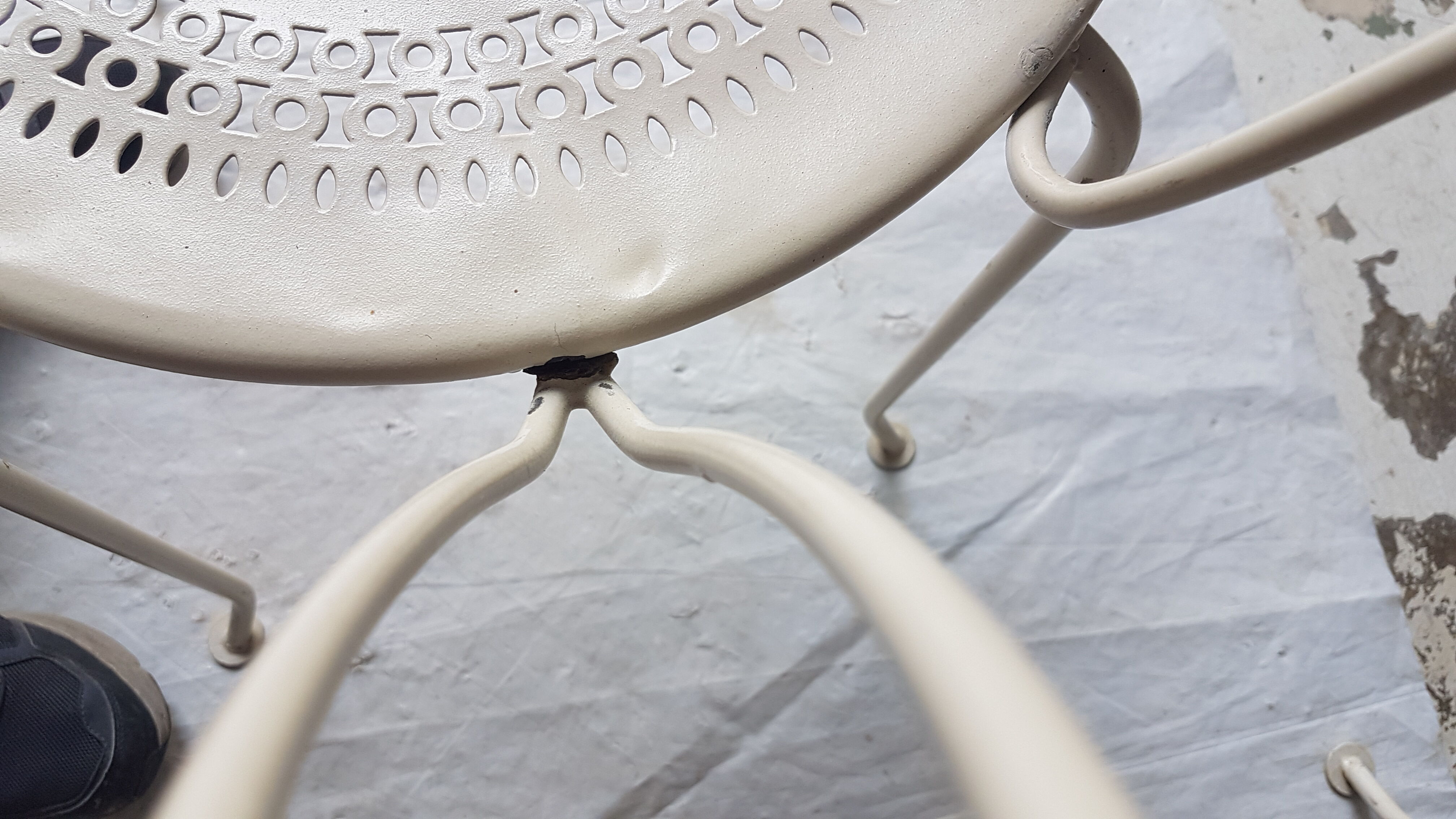 Lot of 6 metal garden seats