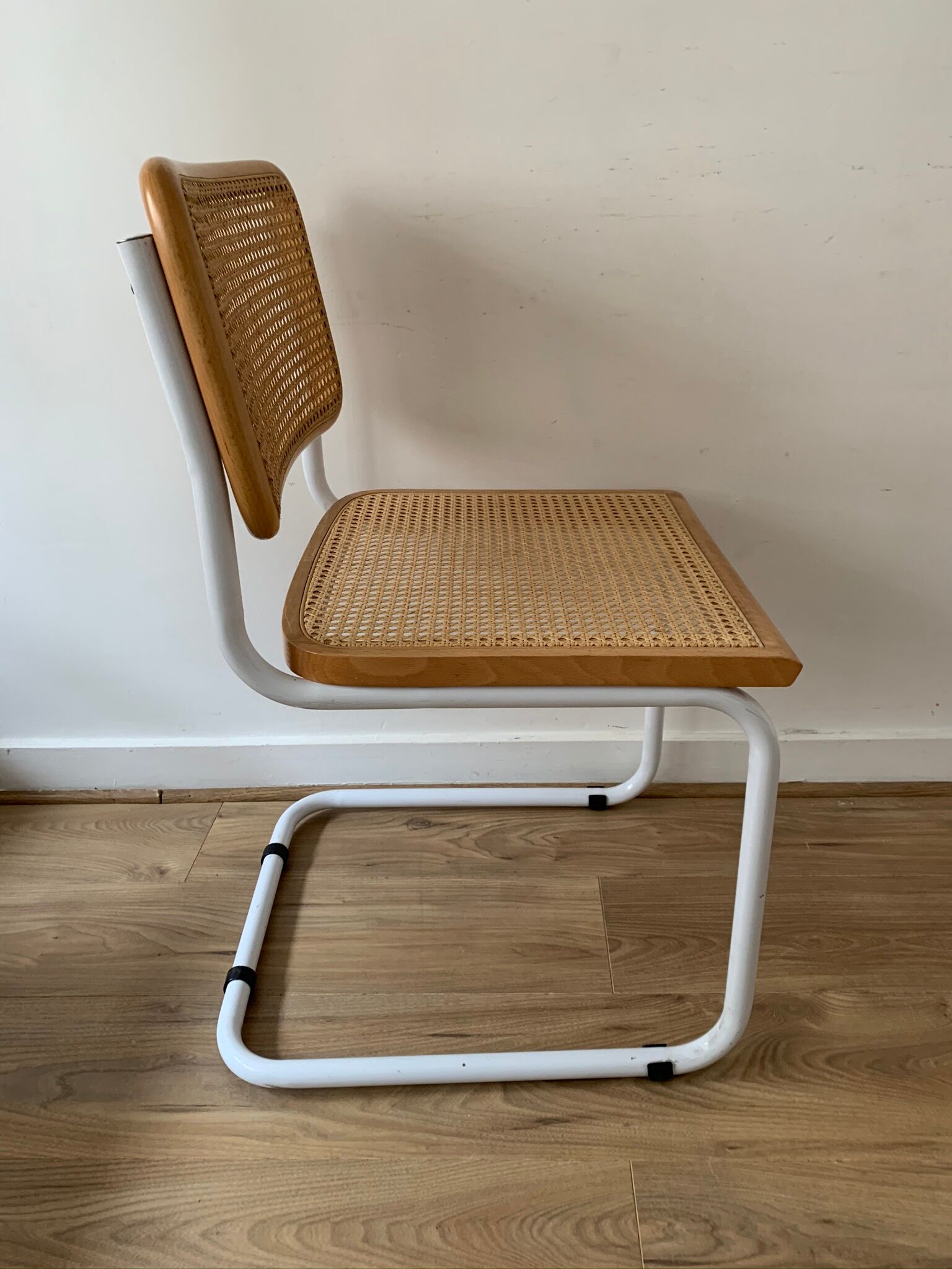 Marcel Breuer chair cesca B32 white