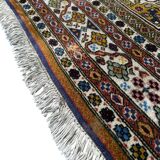 Handmade Persian carpet 270cm x 170cm