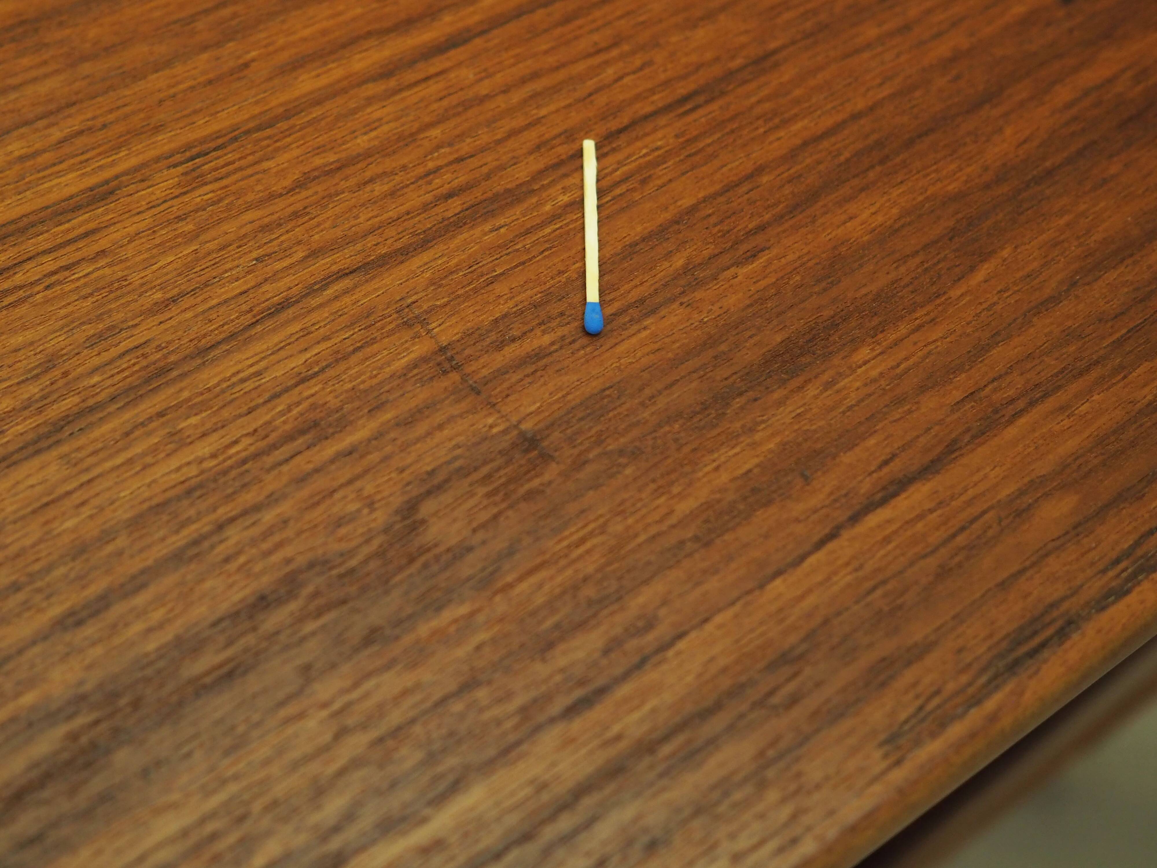 Buffet haut en teck, design danois, années 1970, fabriqué par Børge Dam