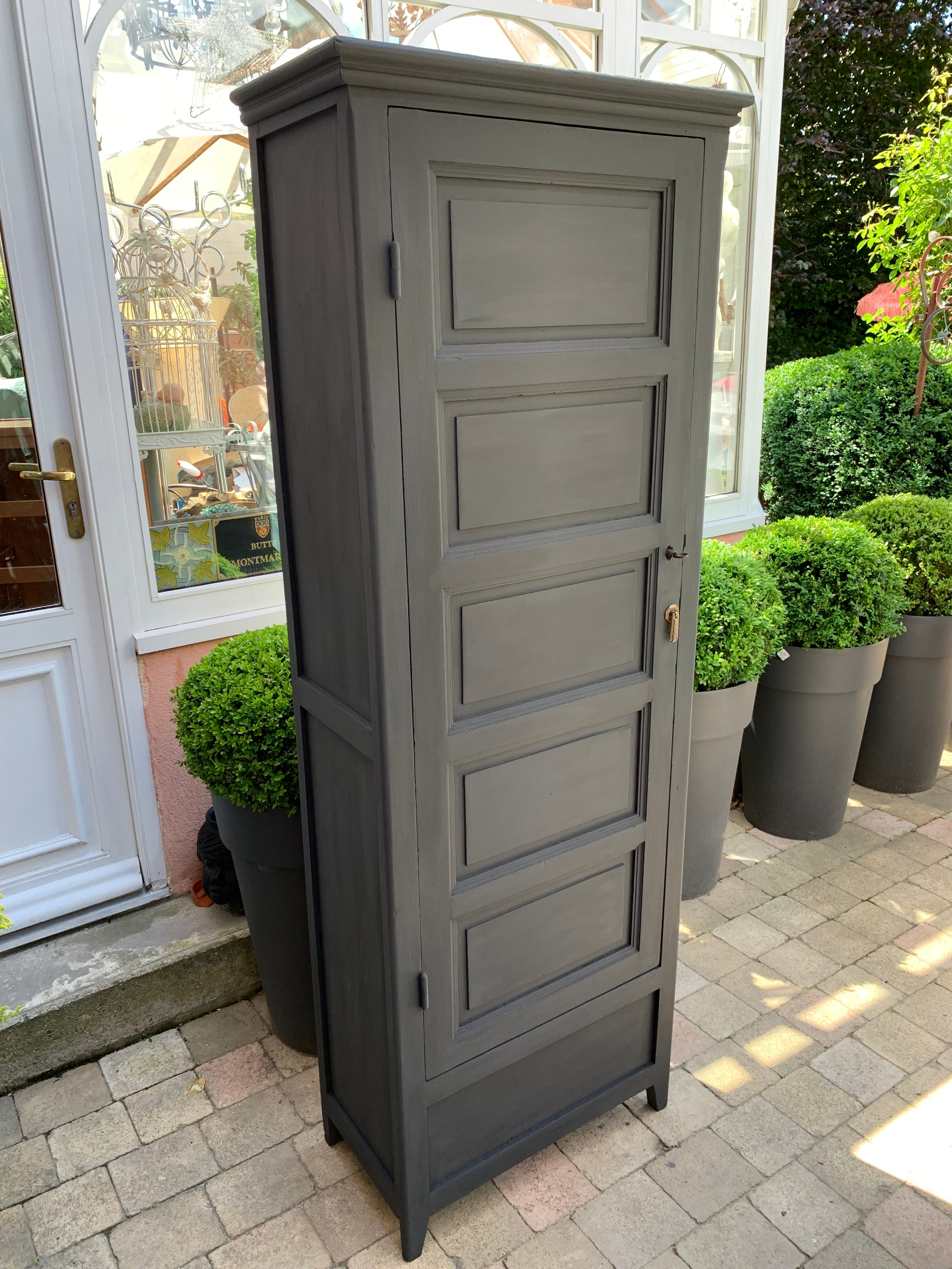 Parisian wardrobe cap 30 's