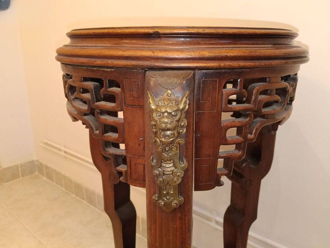 Guéridon chinois en bois massif