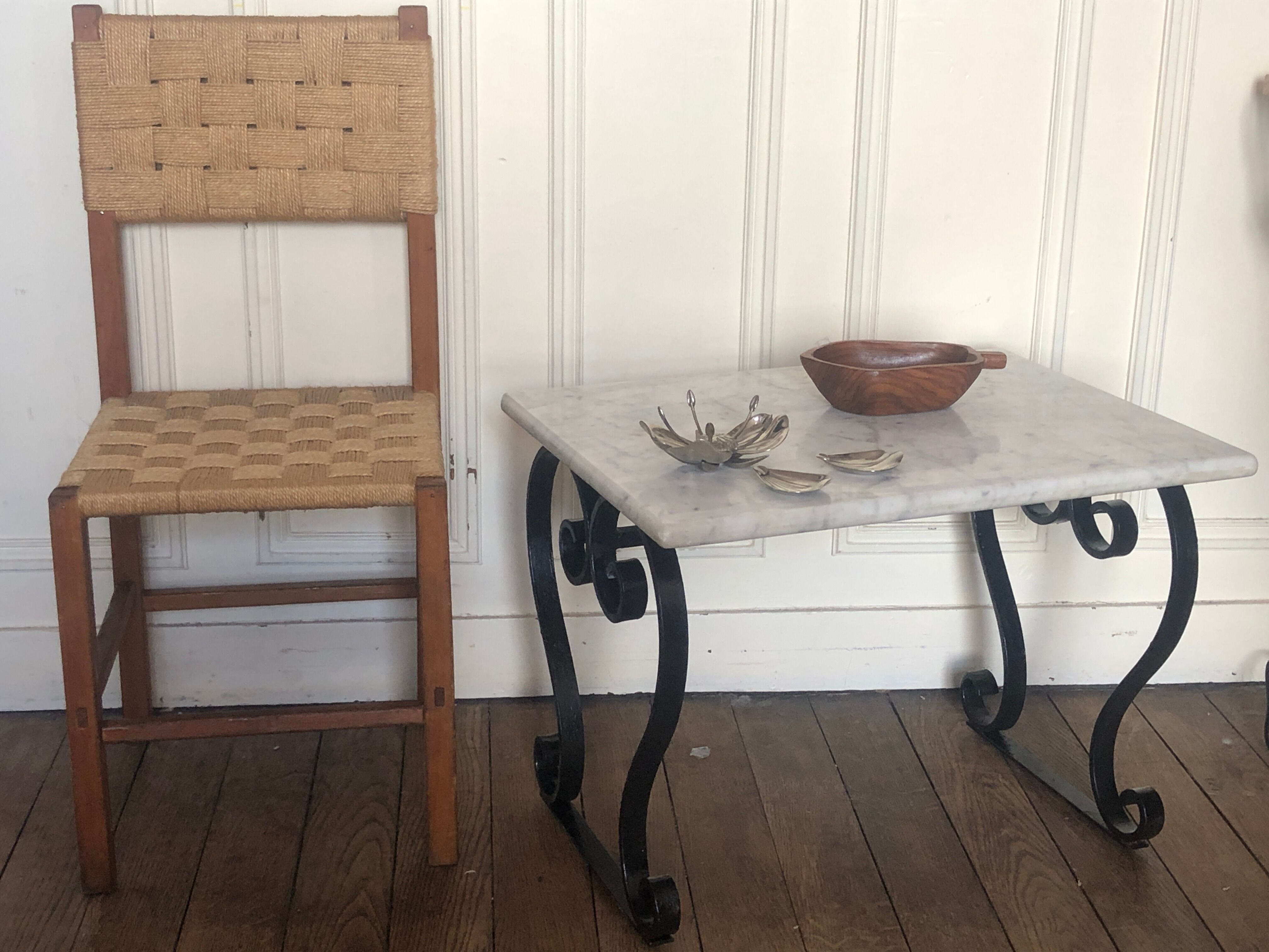 Table low white marble
