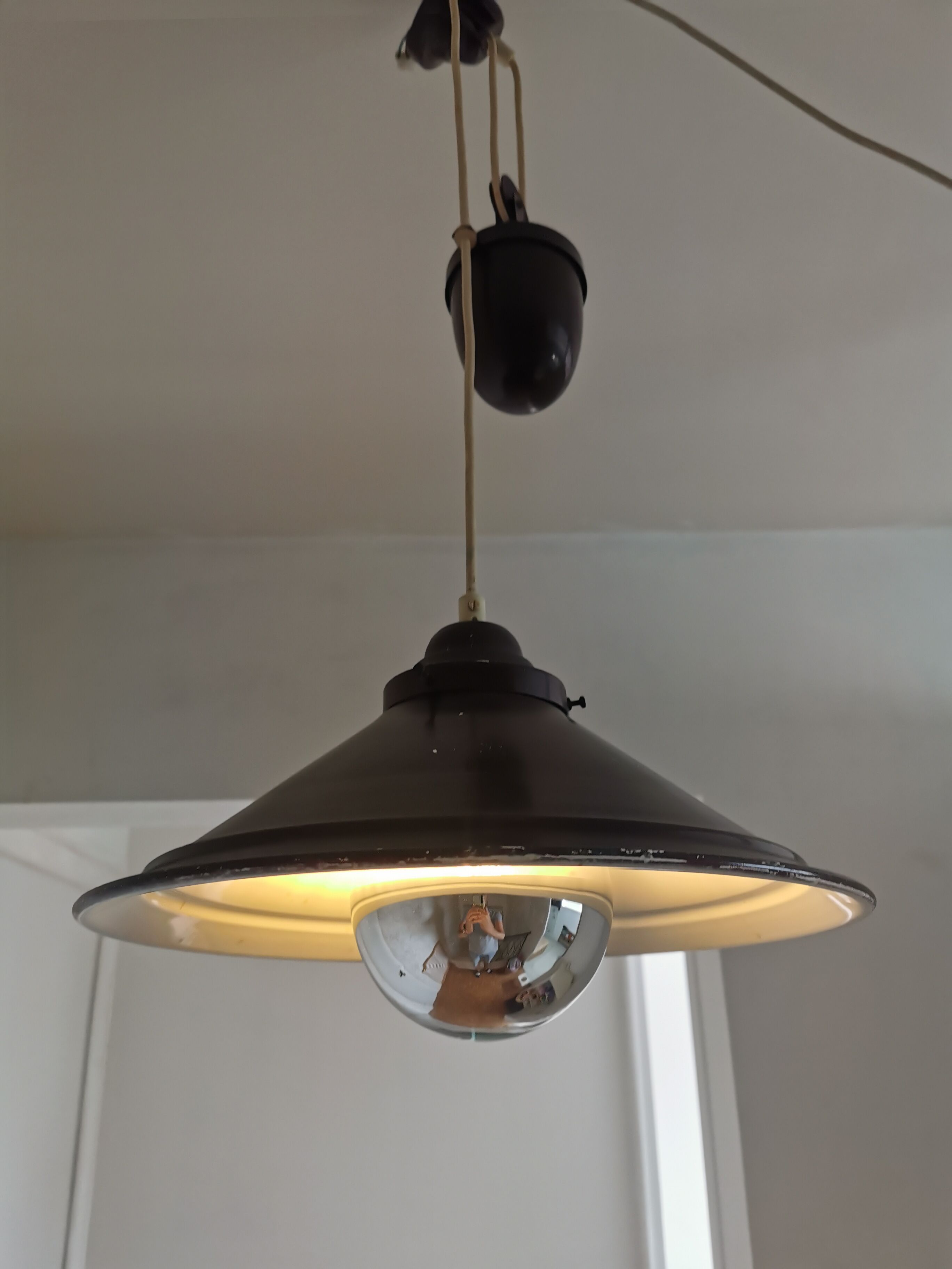 Vintage pulley suspension