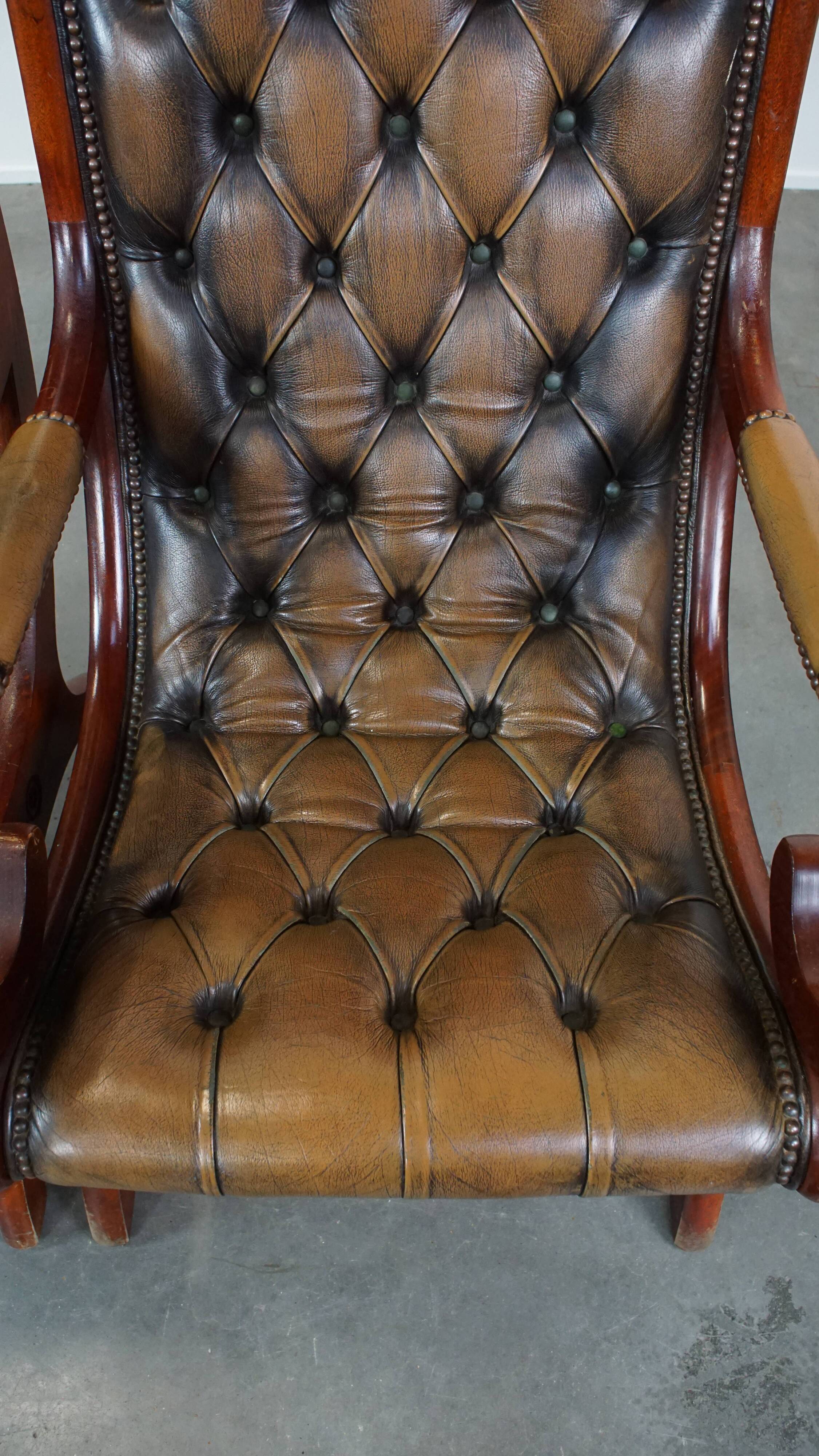 Set of 2 Green Leather English Chesterfield Armchairs Combined with wood