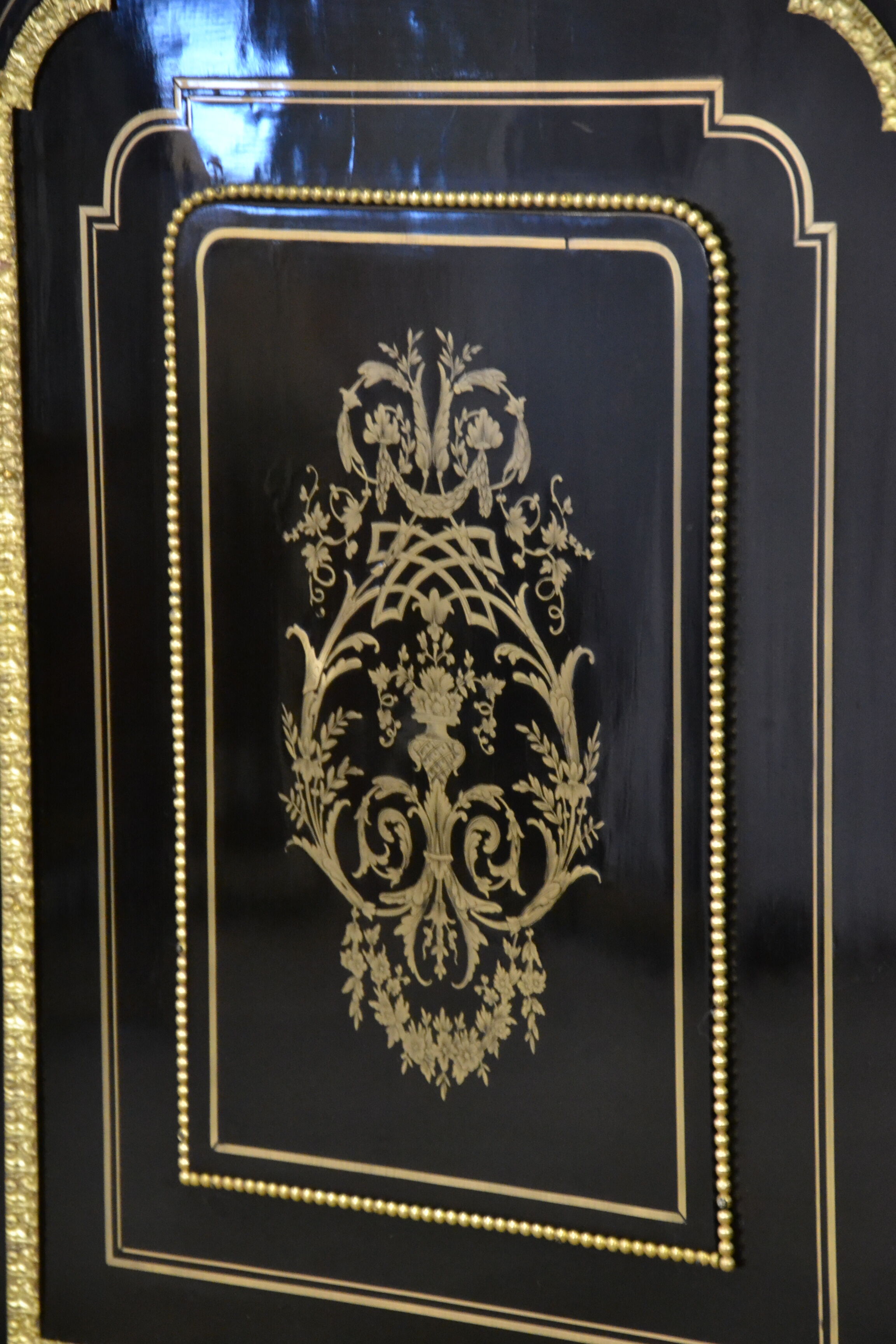 Meuble d’appui Napoléon III en bois noirci