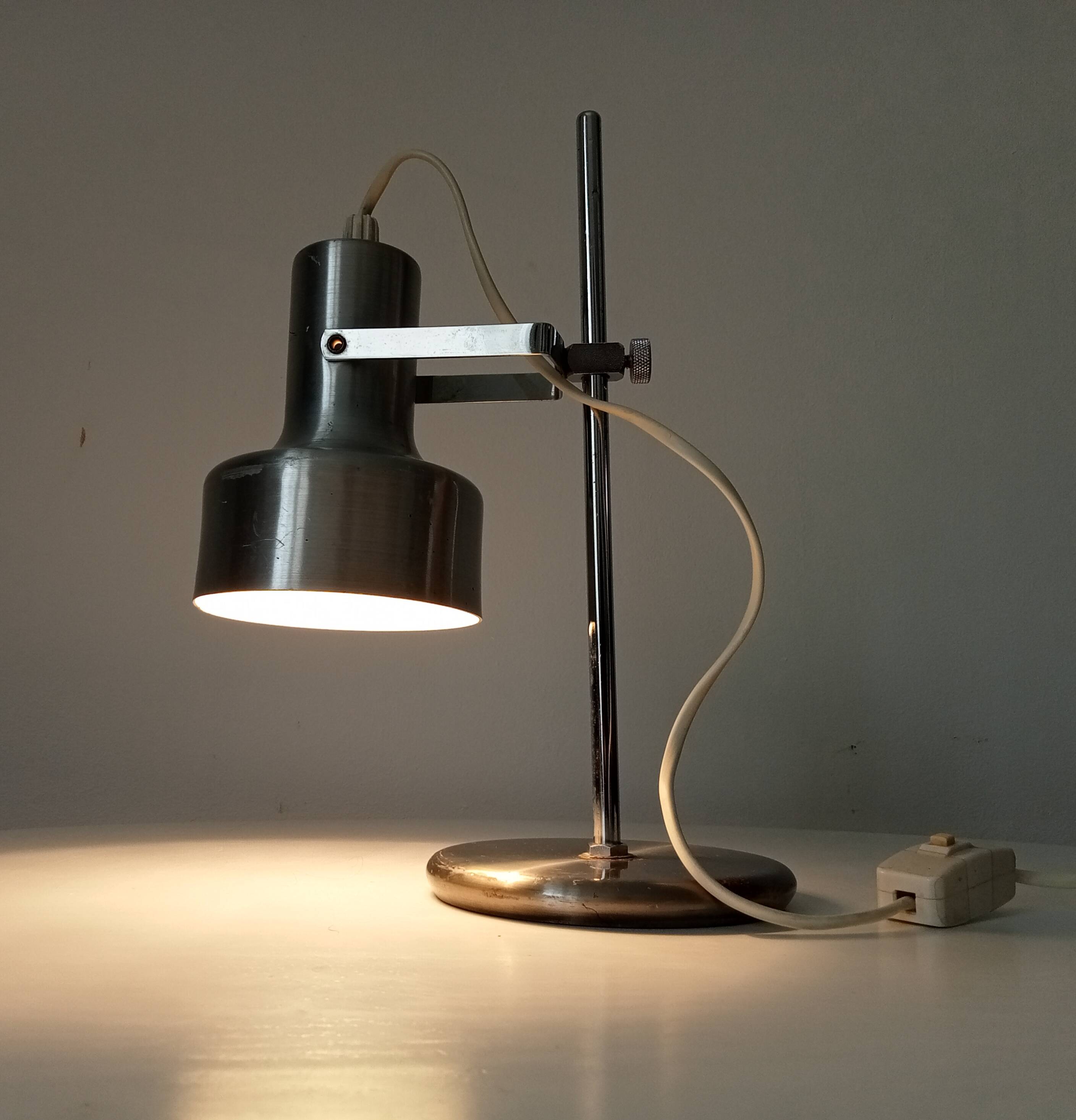 Vintage 70s articulated desk lamp