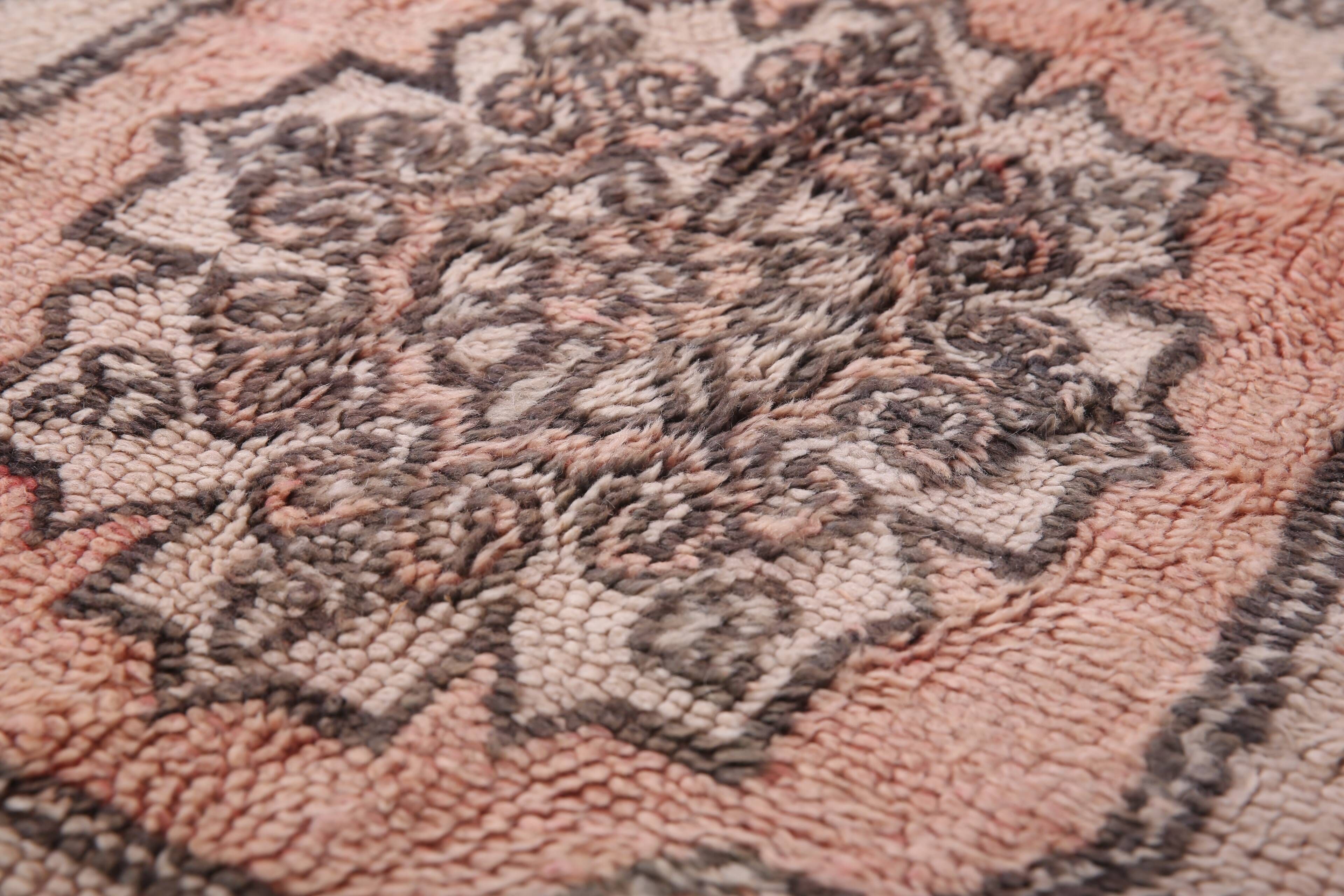 Tapis berbère en laine vintage marocain rose grand 212 x 394 cm, tapis fait main