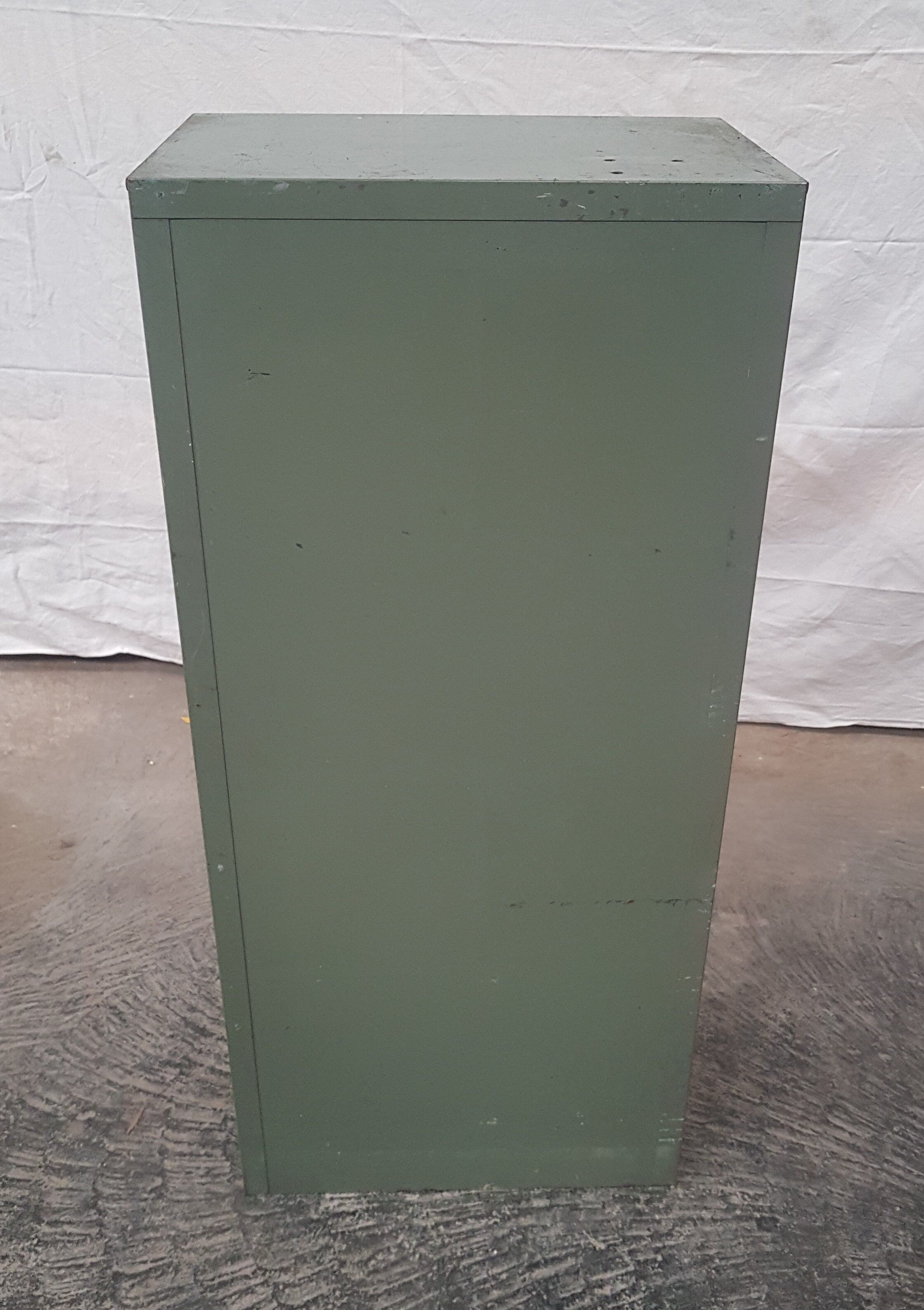 Clasavia green clasp cabinet 5 lockers