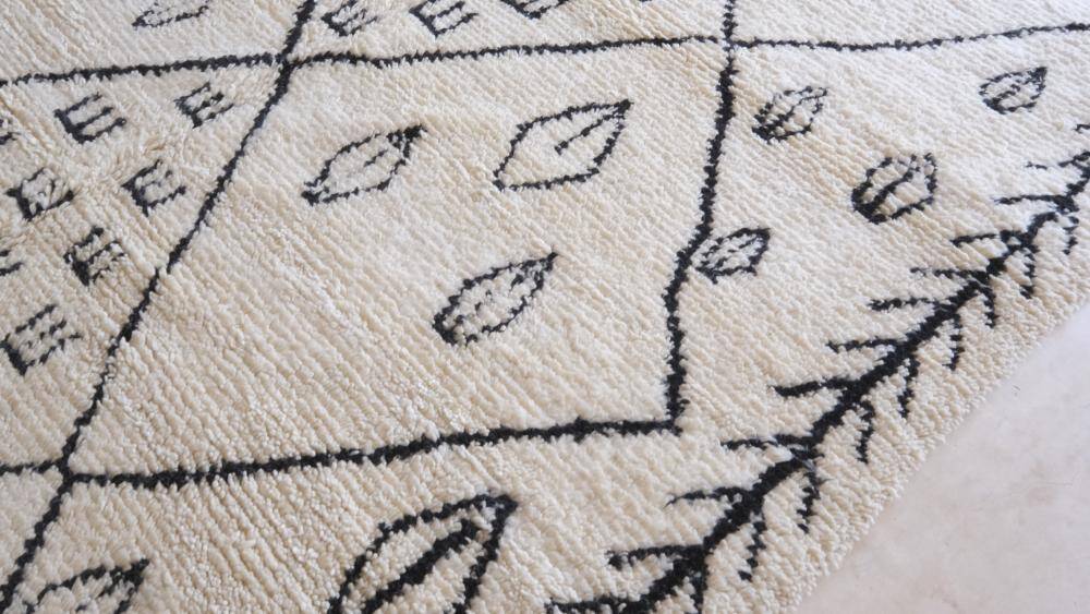 Azilal Berber Rug - 353 x 246 cm