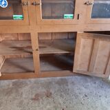 Antique gunsmith's showcase