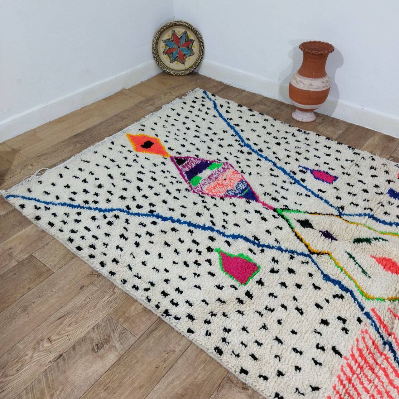 Handmade wool Berber rug 285 X 162 CM