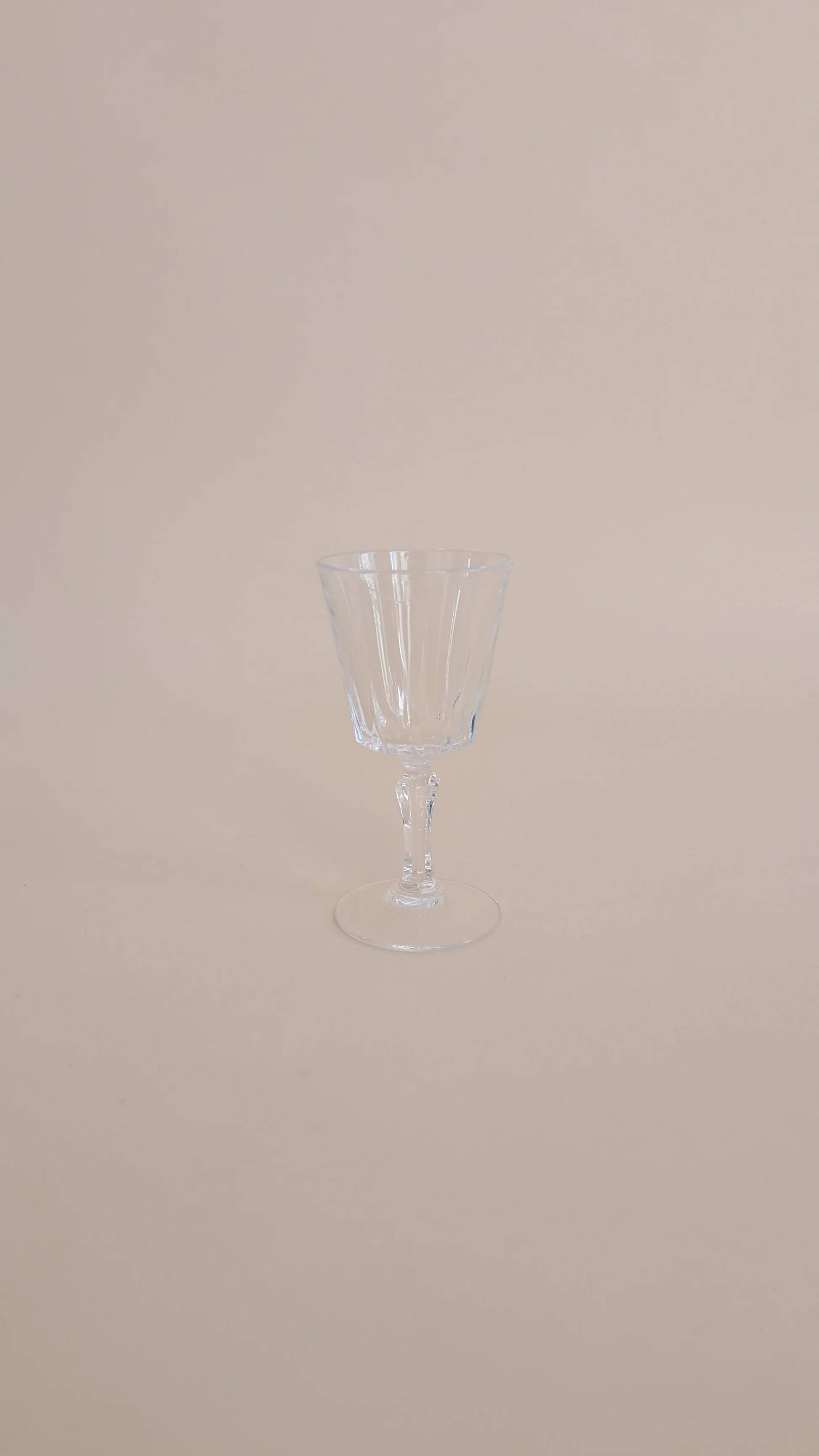Set of 11 glass glasses