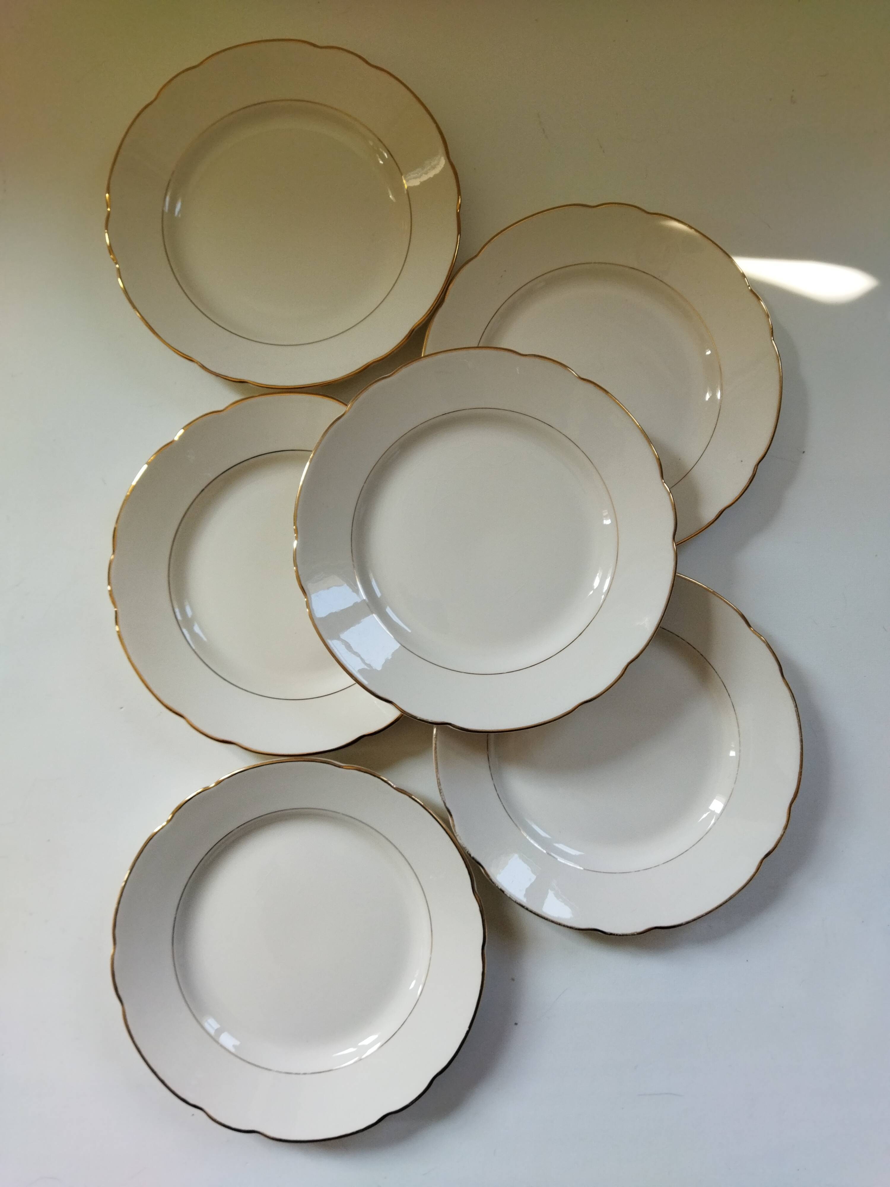 6 Villeroy & Boch Mettlach ivory and gold dessert plates