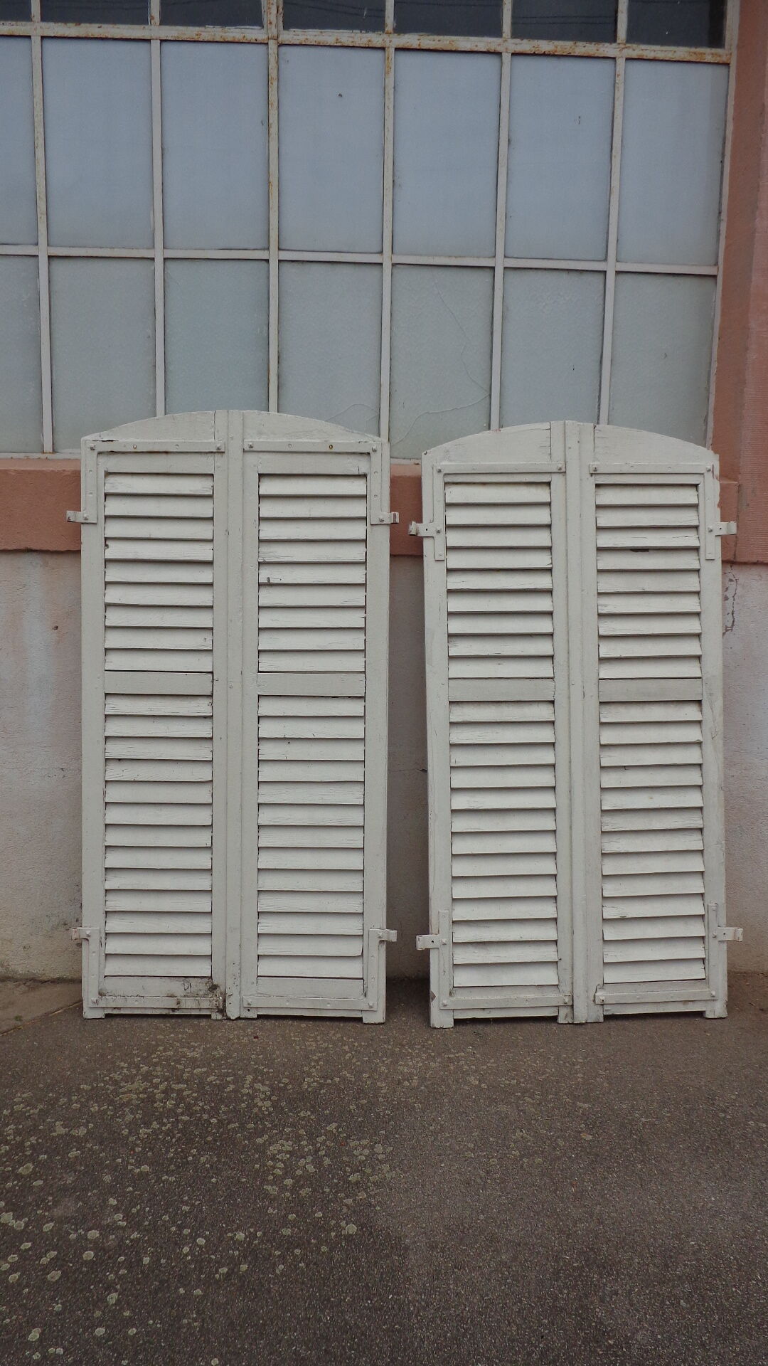 Arched shutters