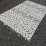 Woven cotton carpet embroidered patterns ethnic Berber style 249 x 156