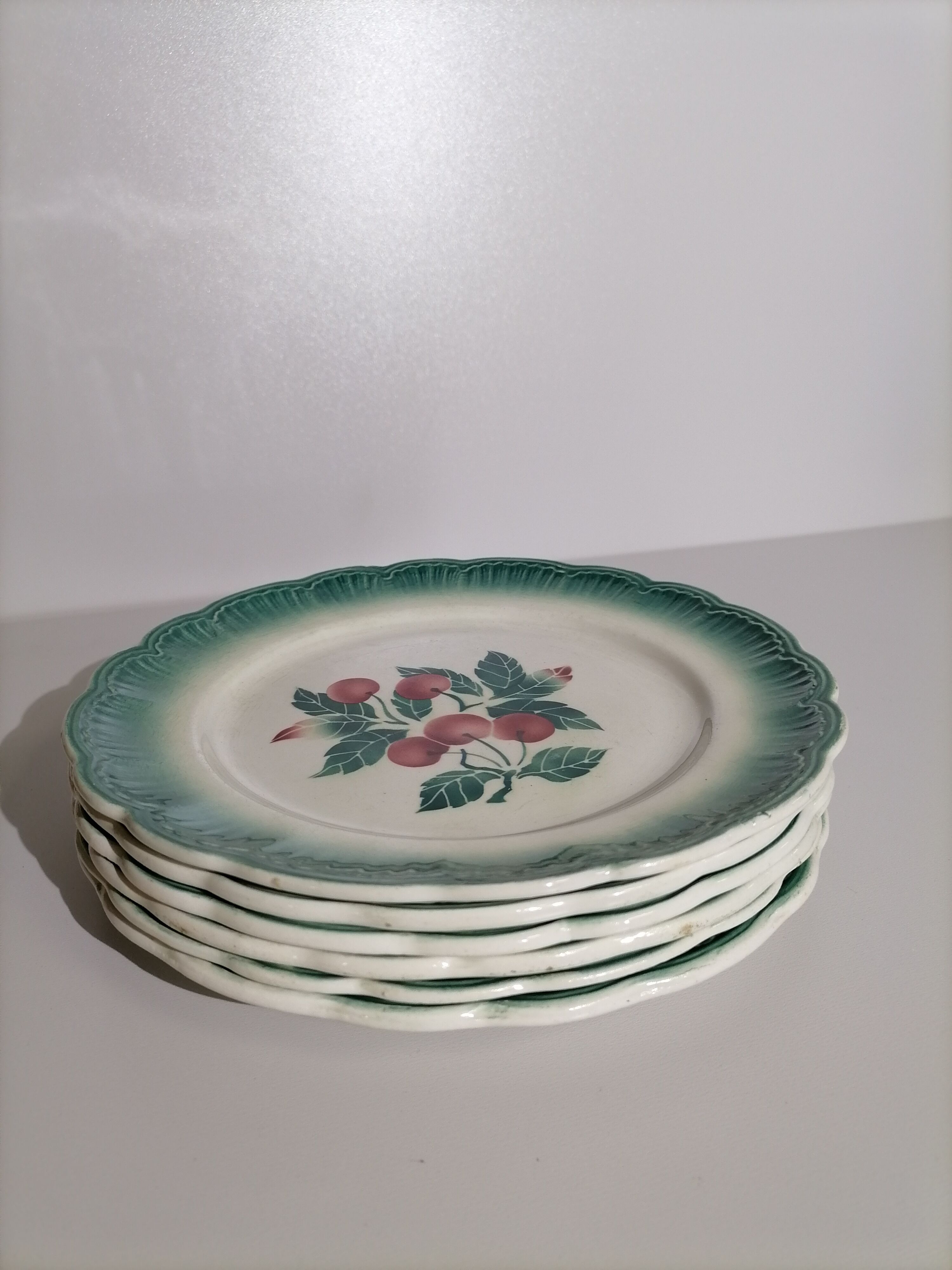 Lot assiettes barbotine